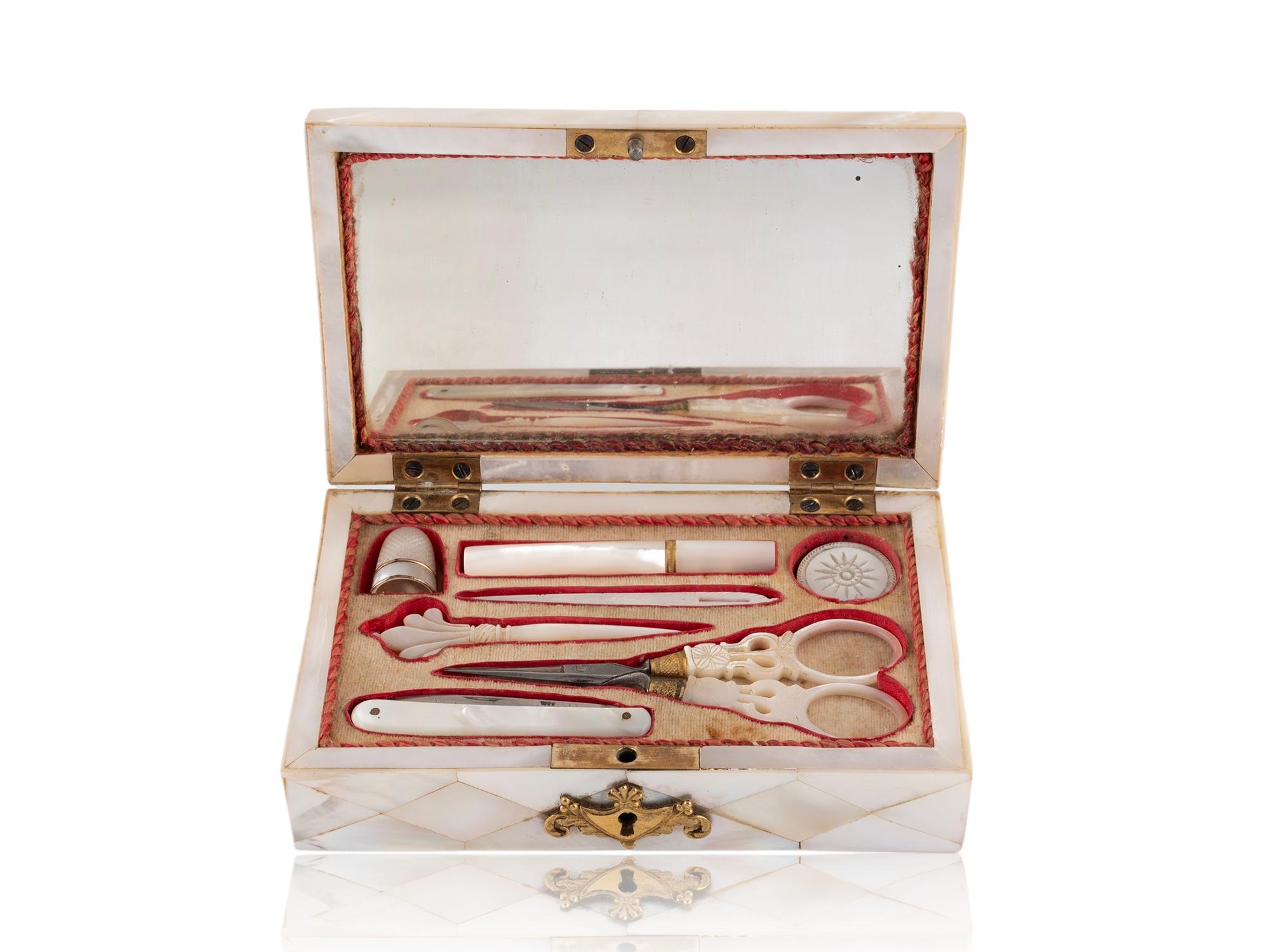 Austrian Mother of Pearl Etui with London Scene by Balthasar Wigand For Sale 2