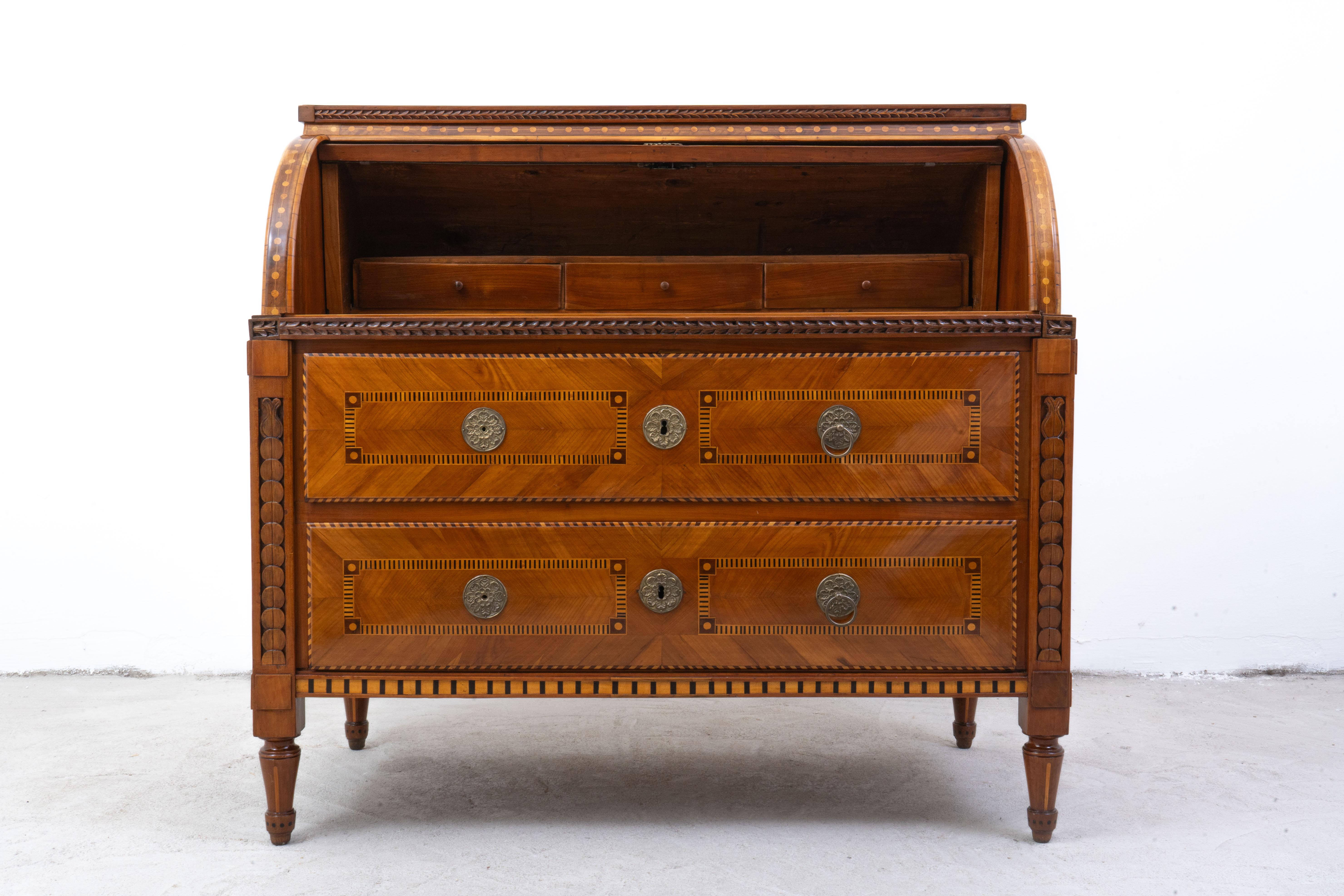 Austrian Neoclassical Cylinder Roll-Top Desk In Good Condition For Sale In Budapest, HU