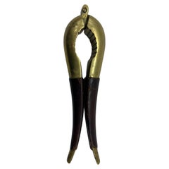 Casse-noix autrichien de Carl Auböck en cuir et laiton