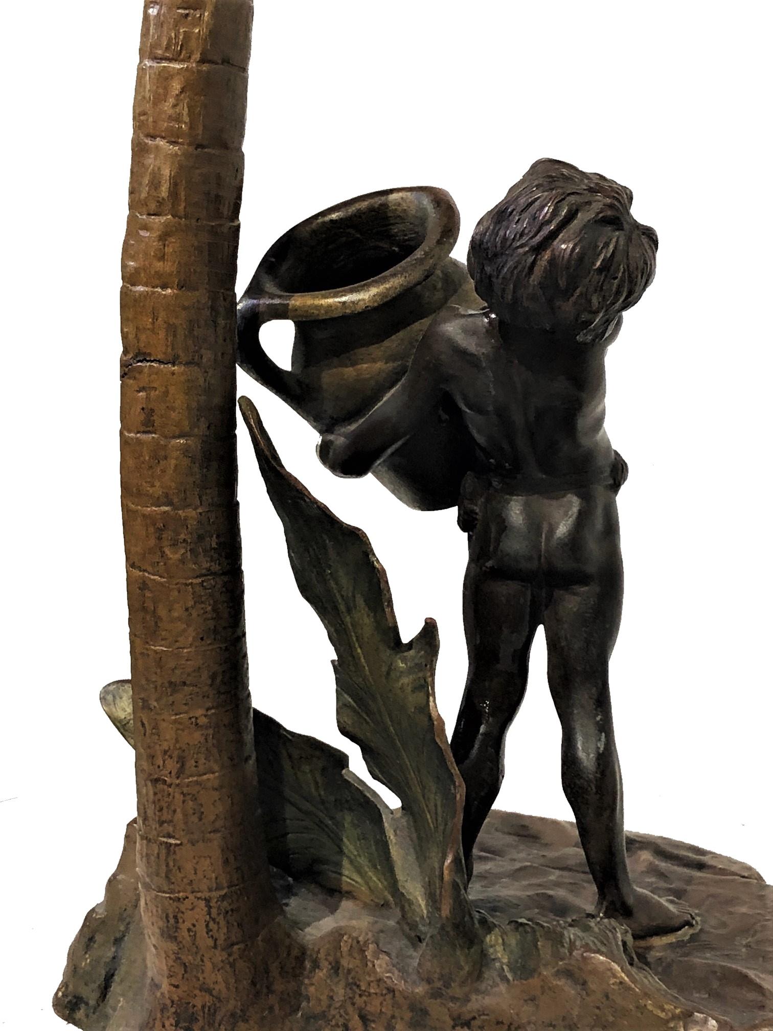 Bronze Lampe de table Jugenstil en bronze, Ours d'eau sous palmier, par F.O. Klar, vers 1900 en vente