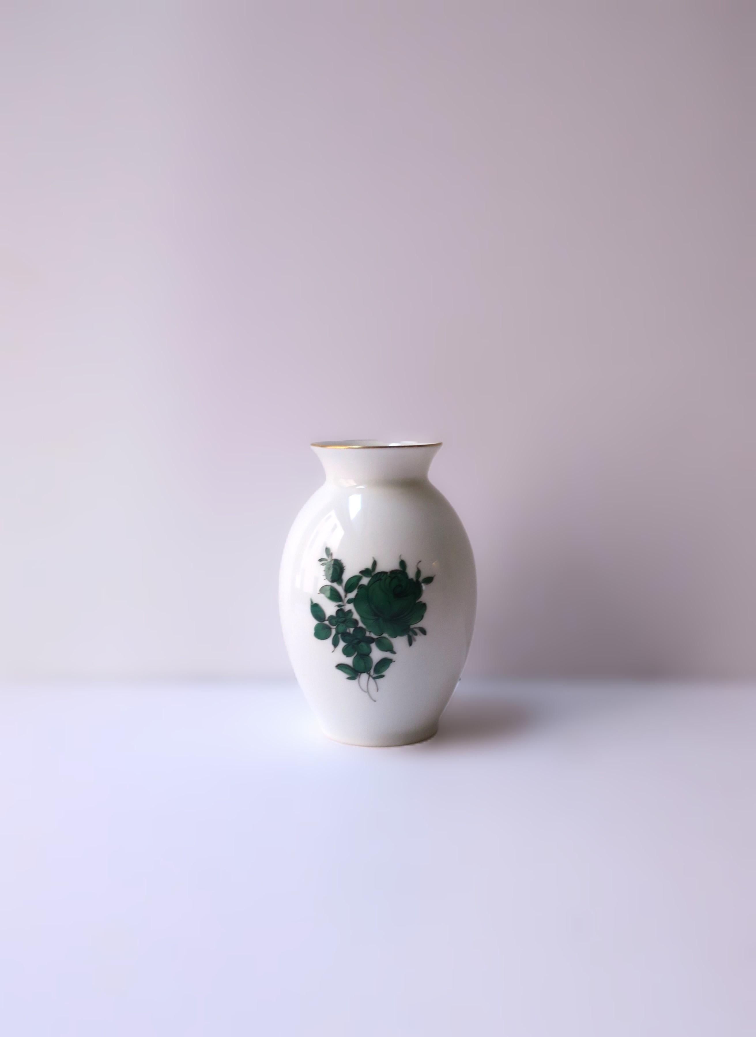 Austrian Porcelain Vase with Roses For Sale 1