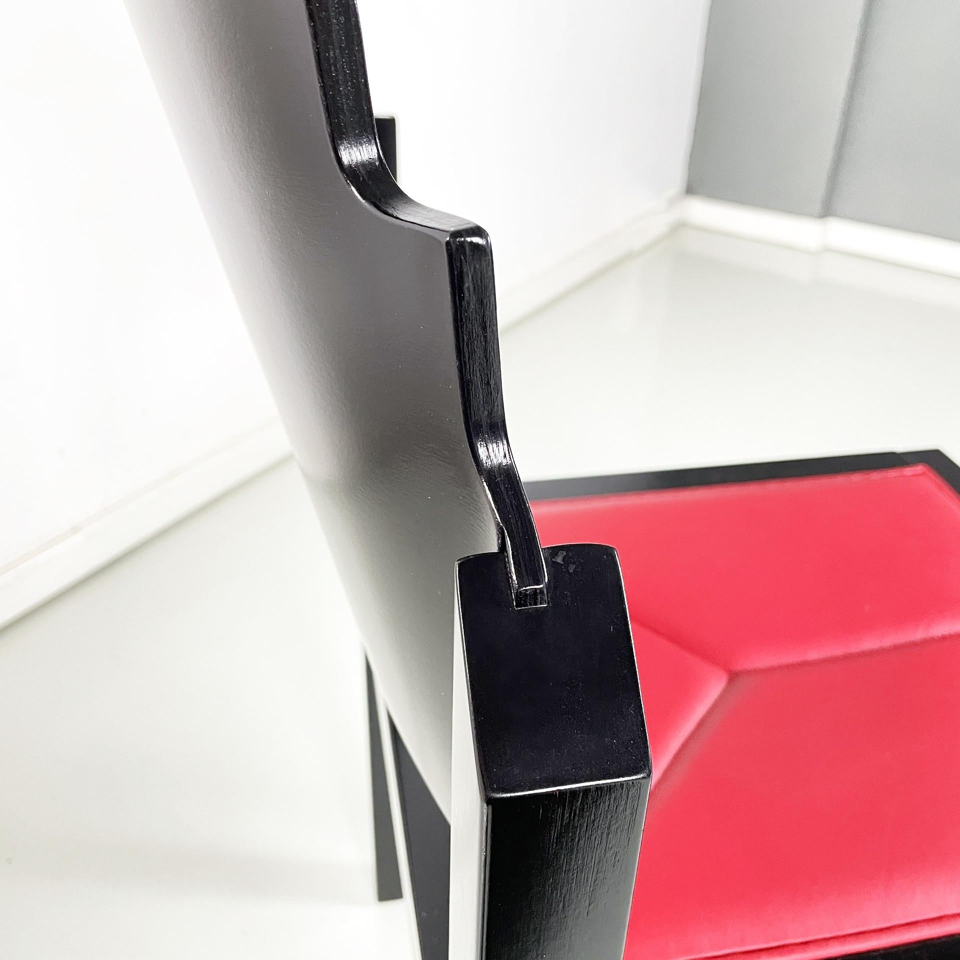 Sedie austriache post-moderne in pelle rossa e legno nero di Thonet, anni '90 in vendita 4
