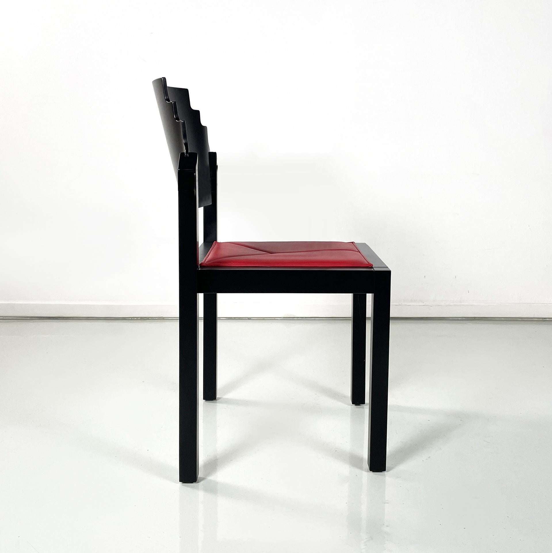 Postmoderno Sedie austriache post-moderne in pelle rossa e legno nero di Thonet, anni '90 in vendita