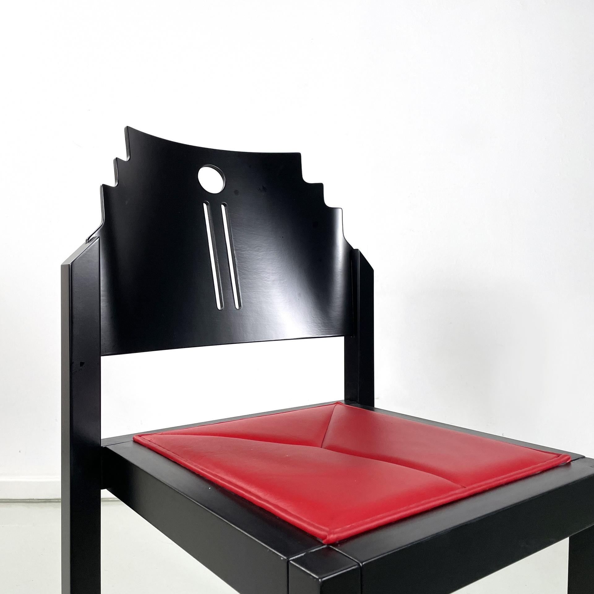Sedie austriache post-moderne in pelle rossa e legno nero di Thonet, anni '90 In condizioni buone in vendita a MIlano, IT