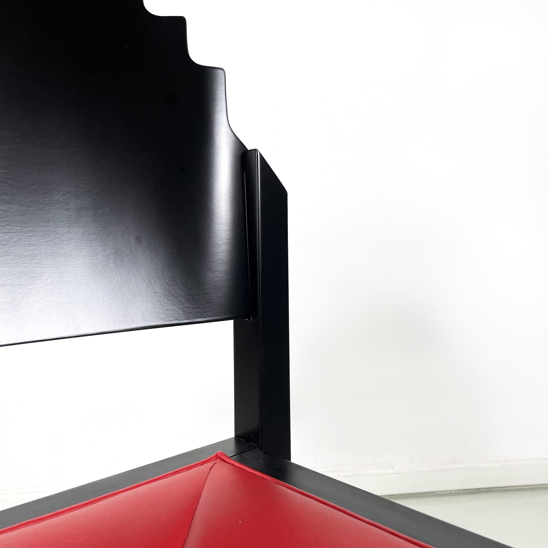 Pelle Sedie austriache post-moderne in pelle rossa e legno nero di Thonet, anni '90 in vendita