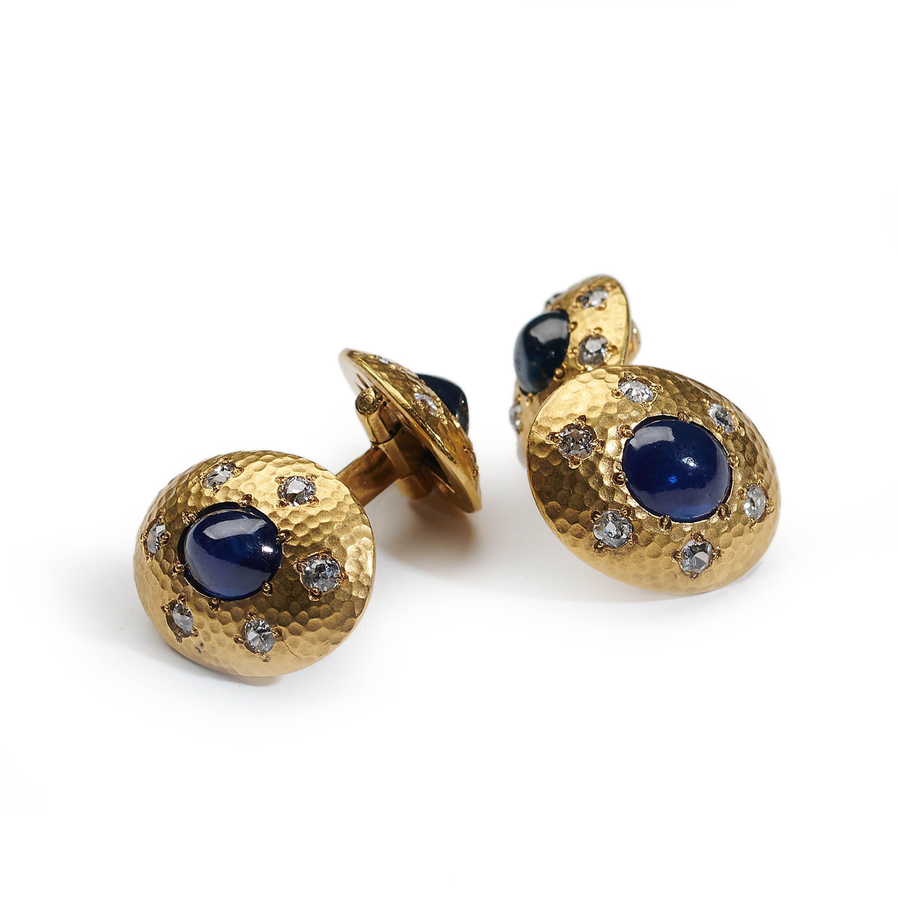 Österreichische Manschettenknöpfe mit Saphir, Diamant und Hammer Finish aus Gold im Zustand „Gut“ im Angebot in London, GB