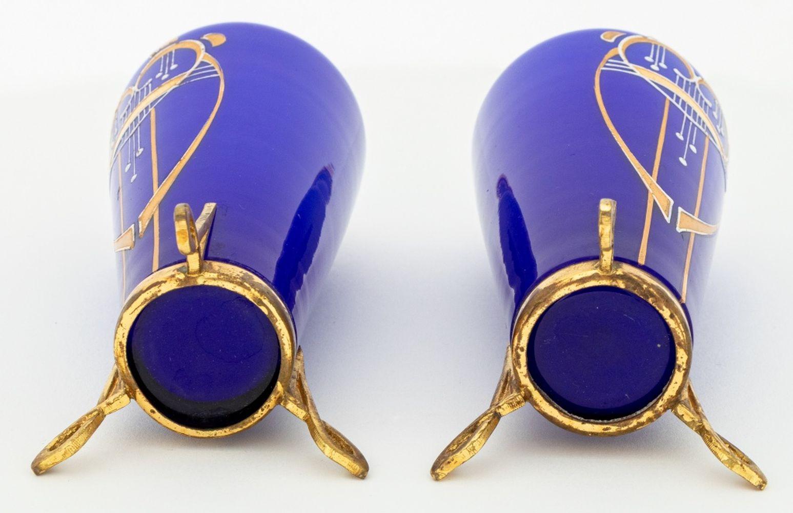 Dorato Vasi di vetro blu cobalto secessionisti austriaci, Pr. in vendita