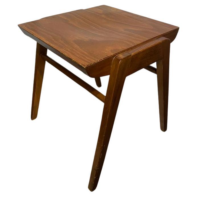 Österreichischer Hocker aus Buche, Entwurf von Roland Rainer 1955.