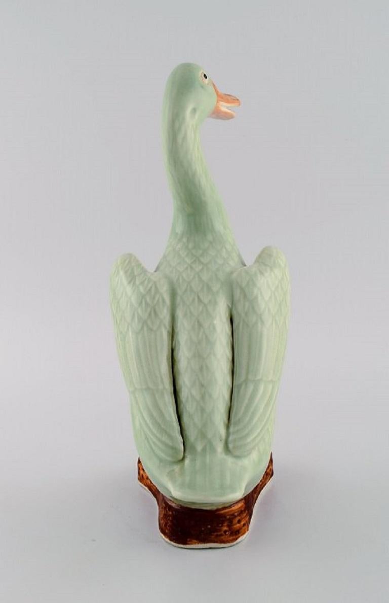 Austrian Studio Ceramicist, Goose in Glazed Stoneware, 1930s / 40s In Excellent Condition For Sale In Copenhagen, DK
