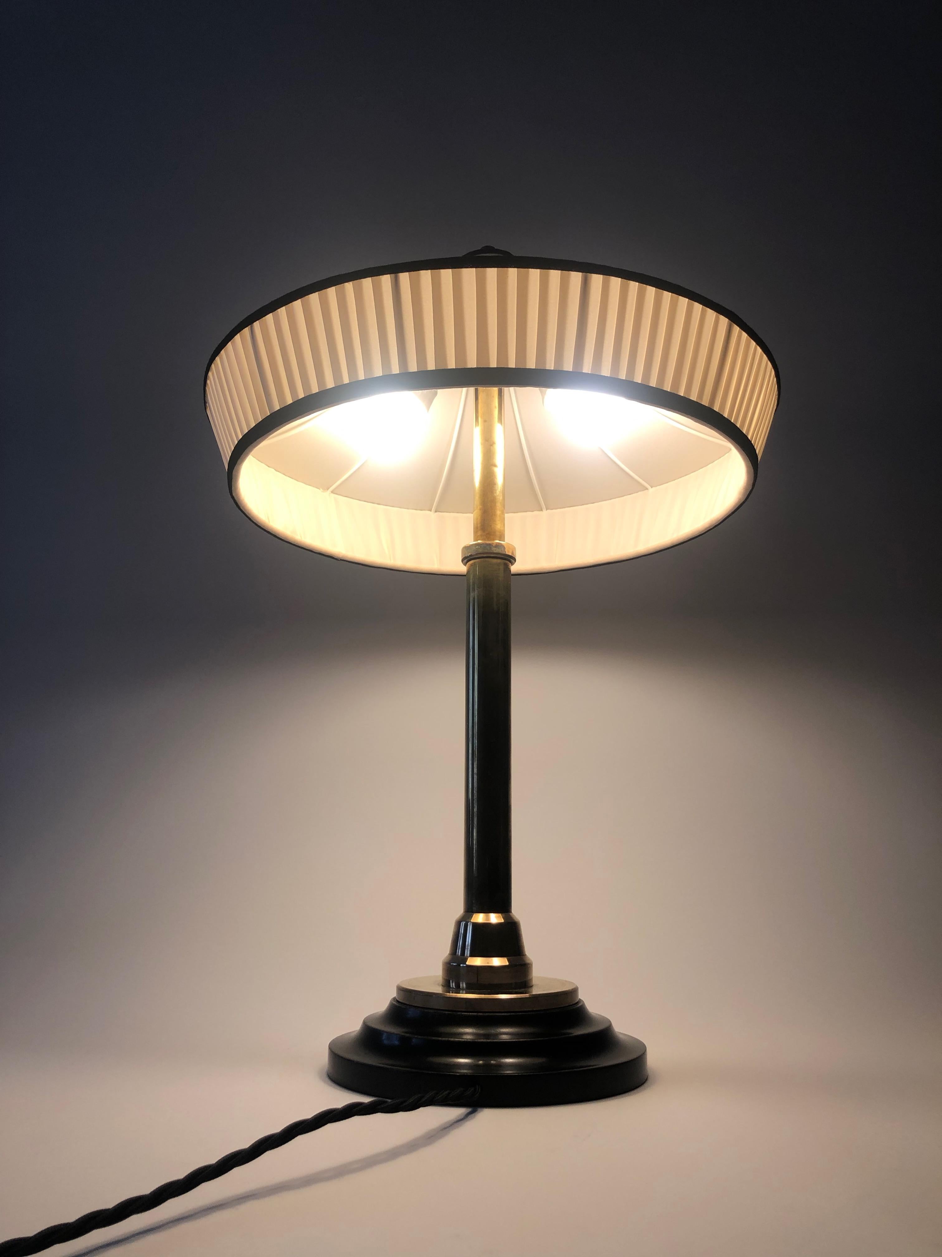 Lampe de table autrichienne Jugendstil, Hoffmannesque en vente 4