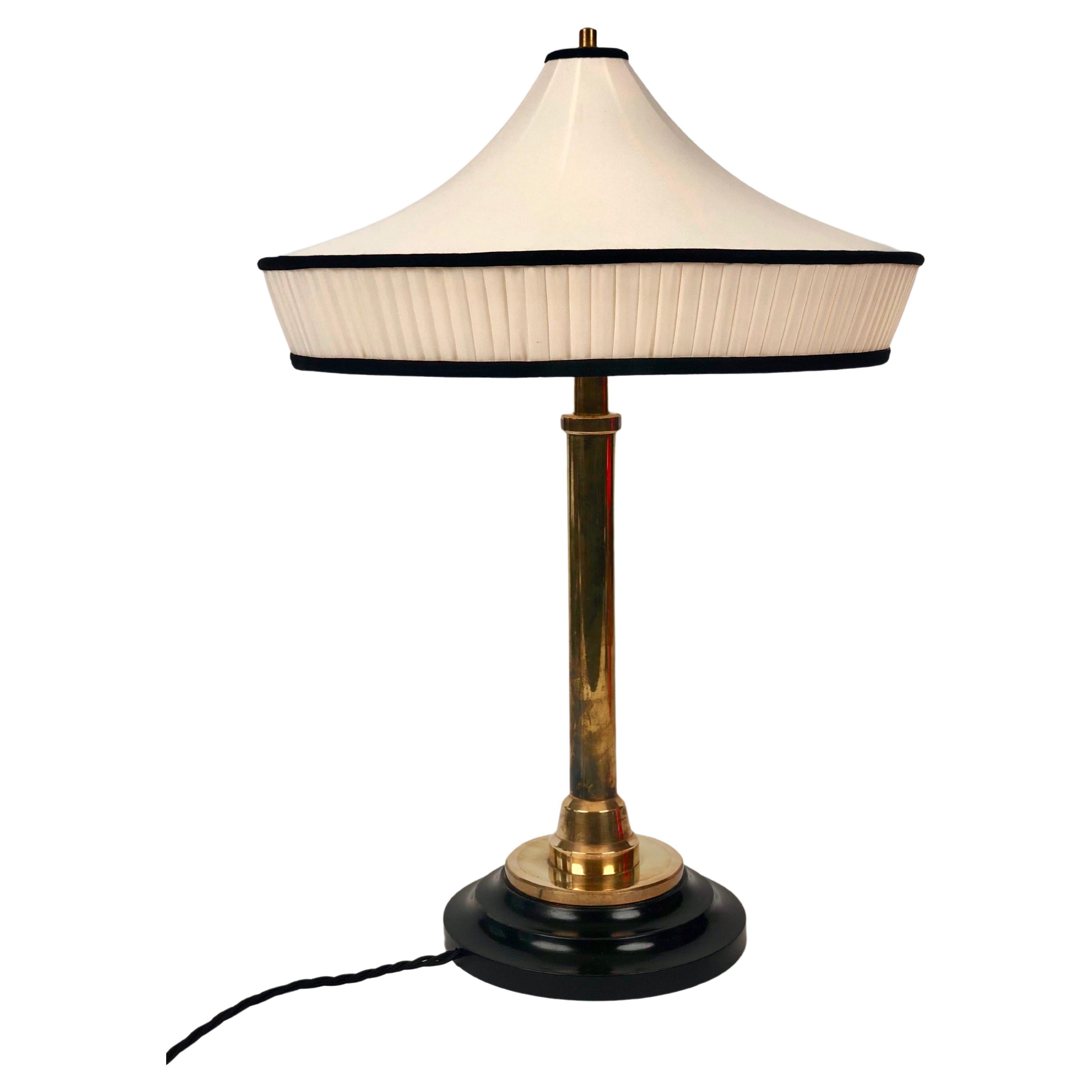 Österreichische Tischlampe, Jugendstil, Hoffmannesque im Angebot