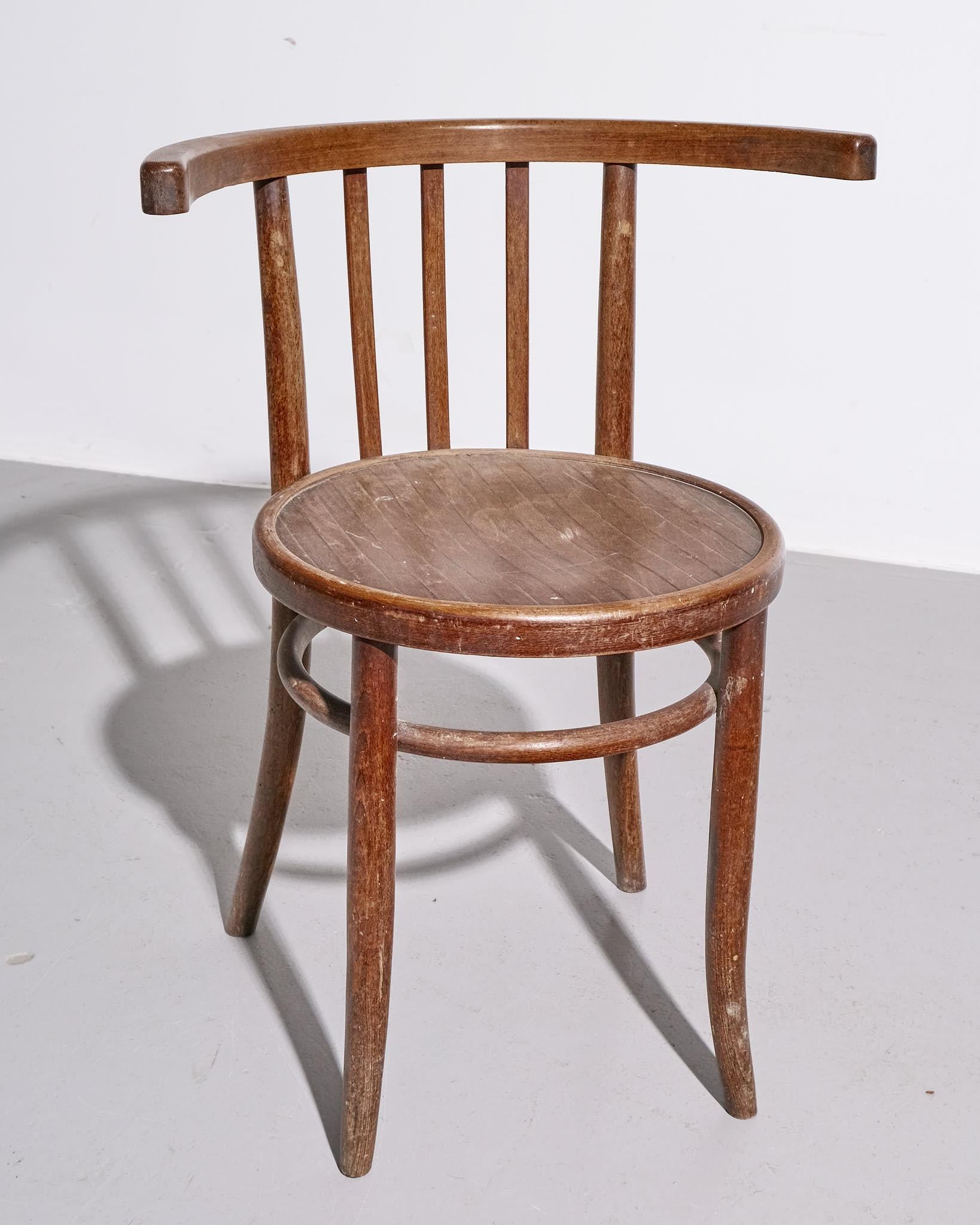 Autrichien Chaise basse autrichienne de style Thonet en vente