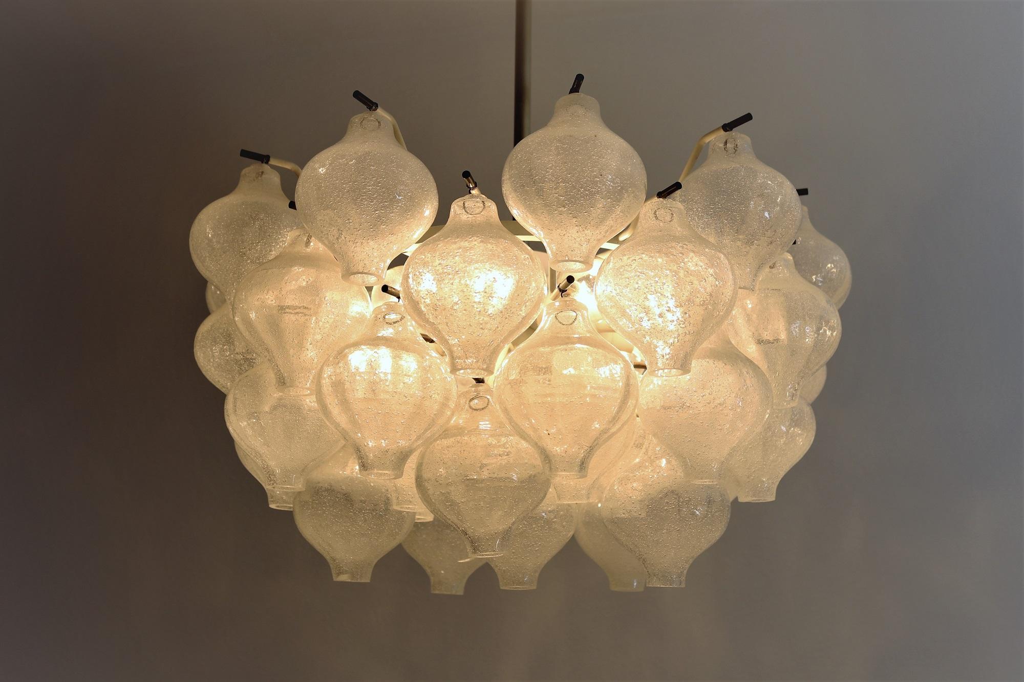 Hand-Crafted Midcentury Tulipan Chandelier in Glass and Brass by Austrian Kalmar, 1960s For Sale
