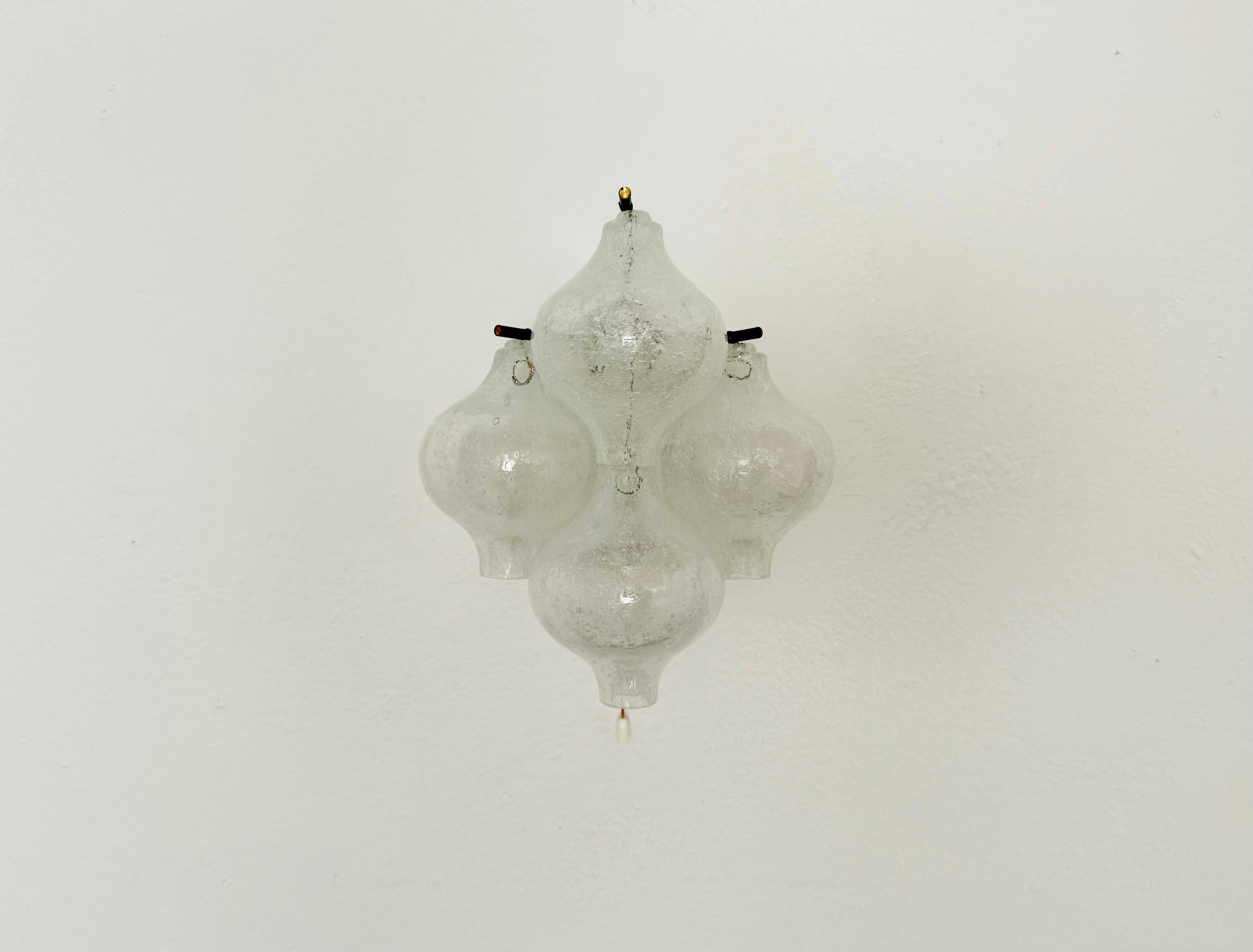 Lámpara de pared austriaca Tulipan de J.T. Kalmar Moderno de mediados de siglo en venta