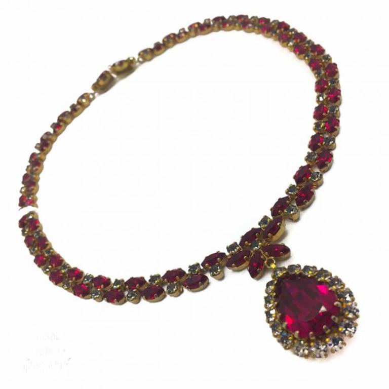 A captivating 1950s Georgian Style Austrian Vintage Necklace with standout raspberry pink crystals of varying fancy cuts.  A true sign of quality. This delightful Austrian Vintage Necklace is modelled on a Georgian style as seen in the closed back