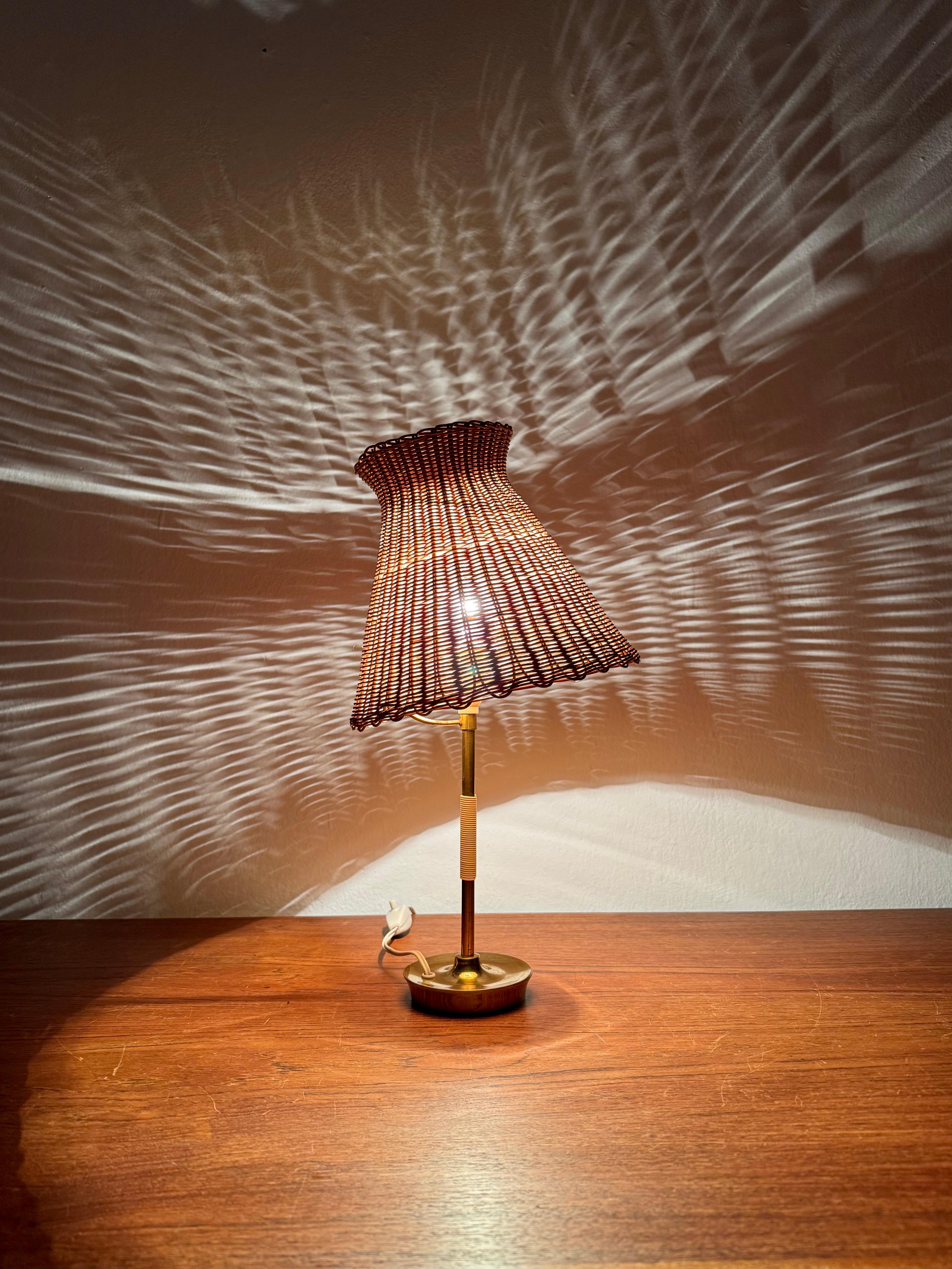 Austrian Wicker Table Lamp by Rupert Nikoll en venta 3