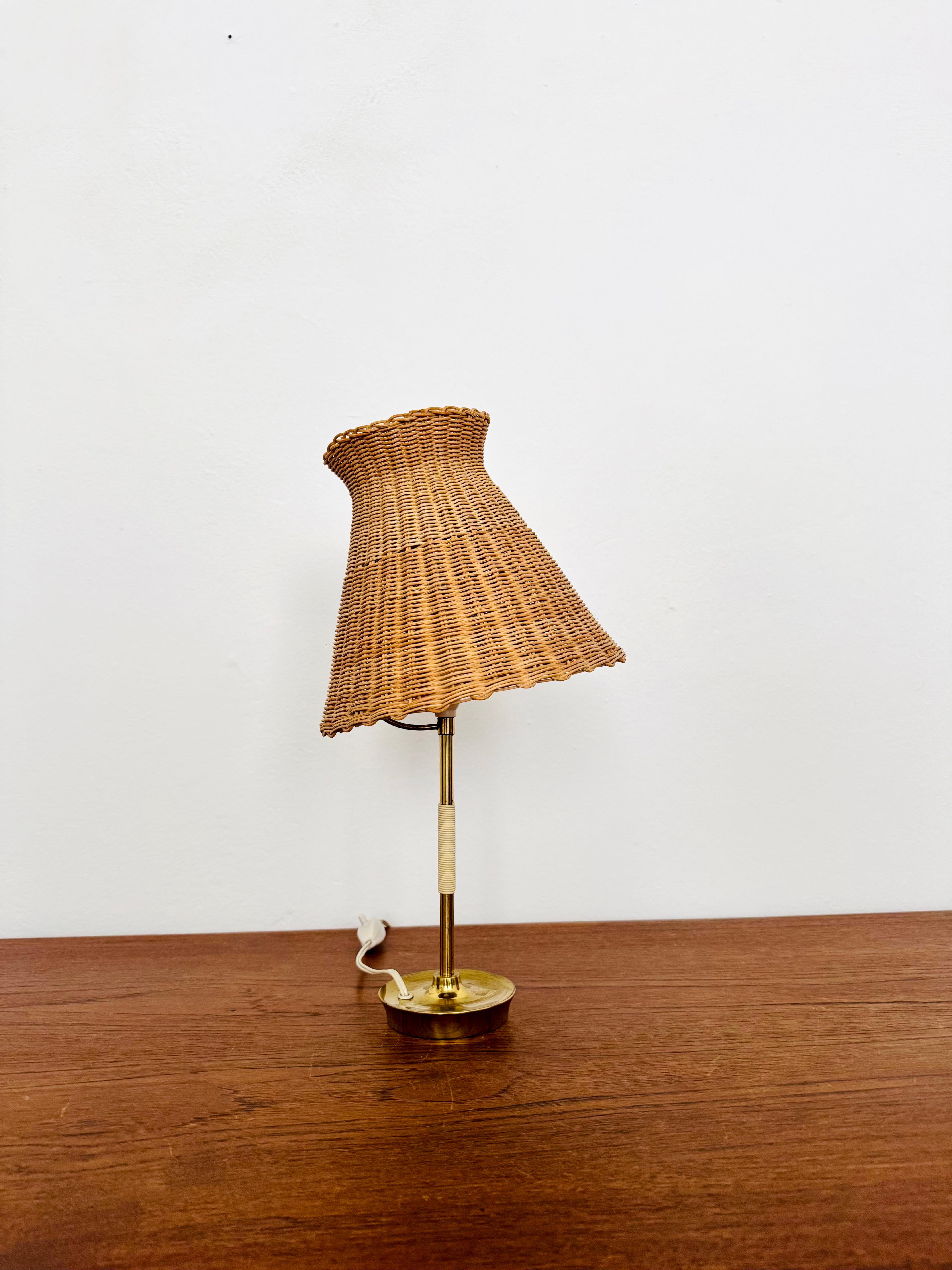 Austrian Wicker Table Lamp by Rupert Nikoll Escandinavo moderno en venta