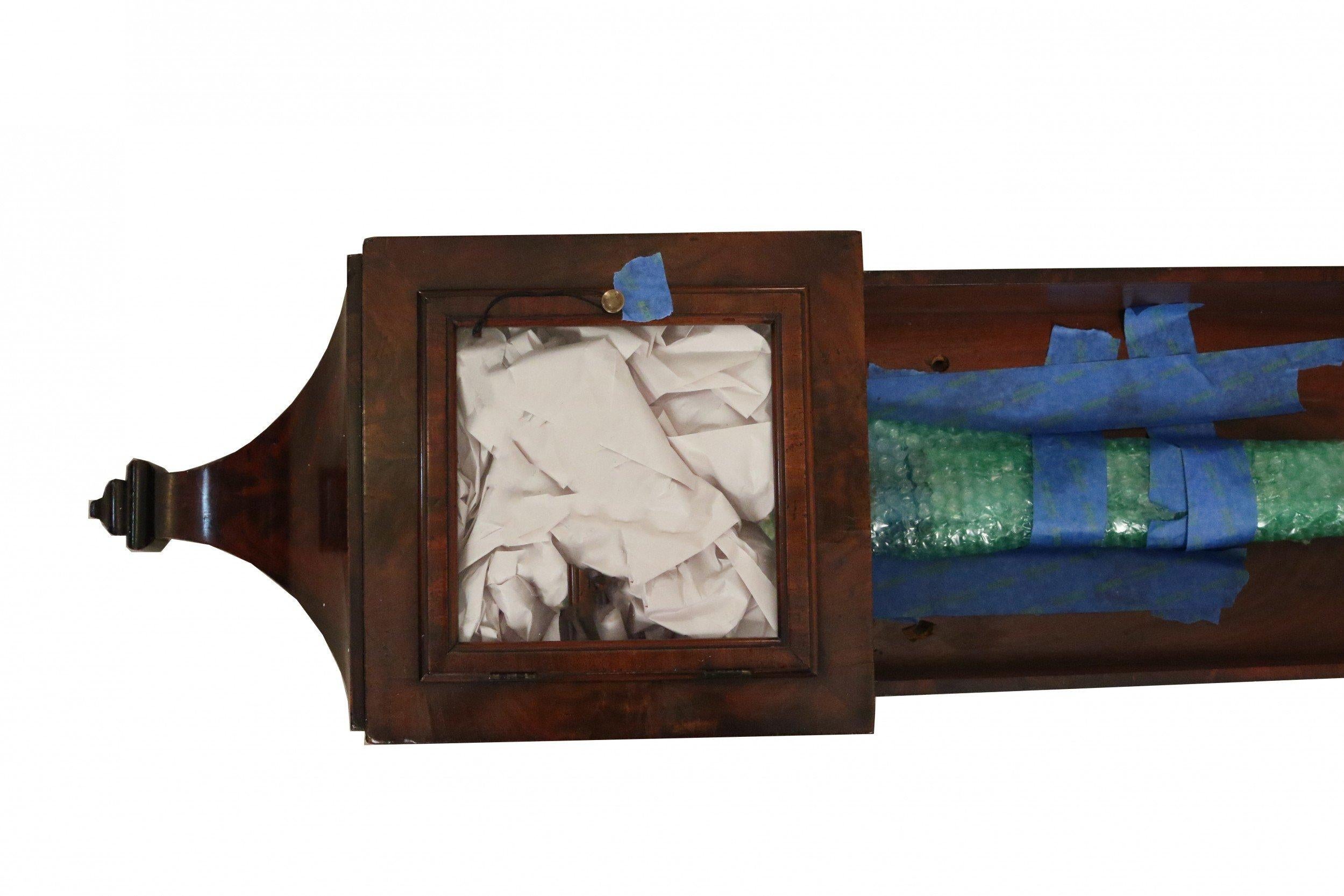 Peint à la main Horloge murale autrichienne en bois en vente