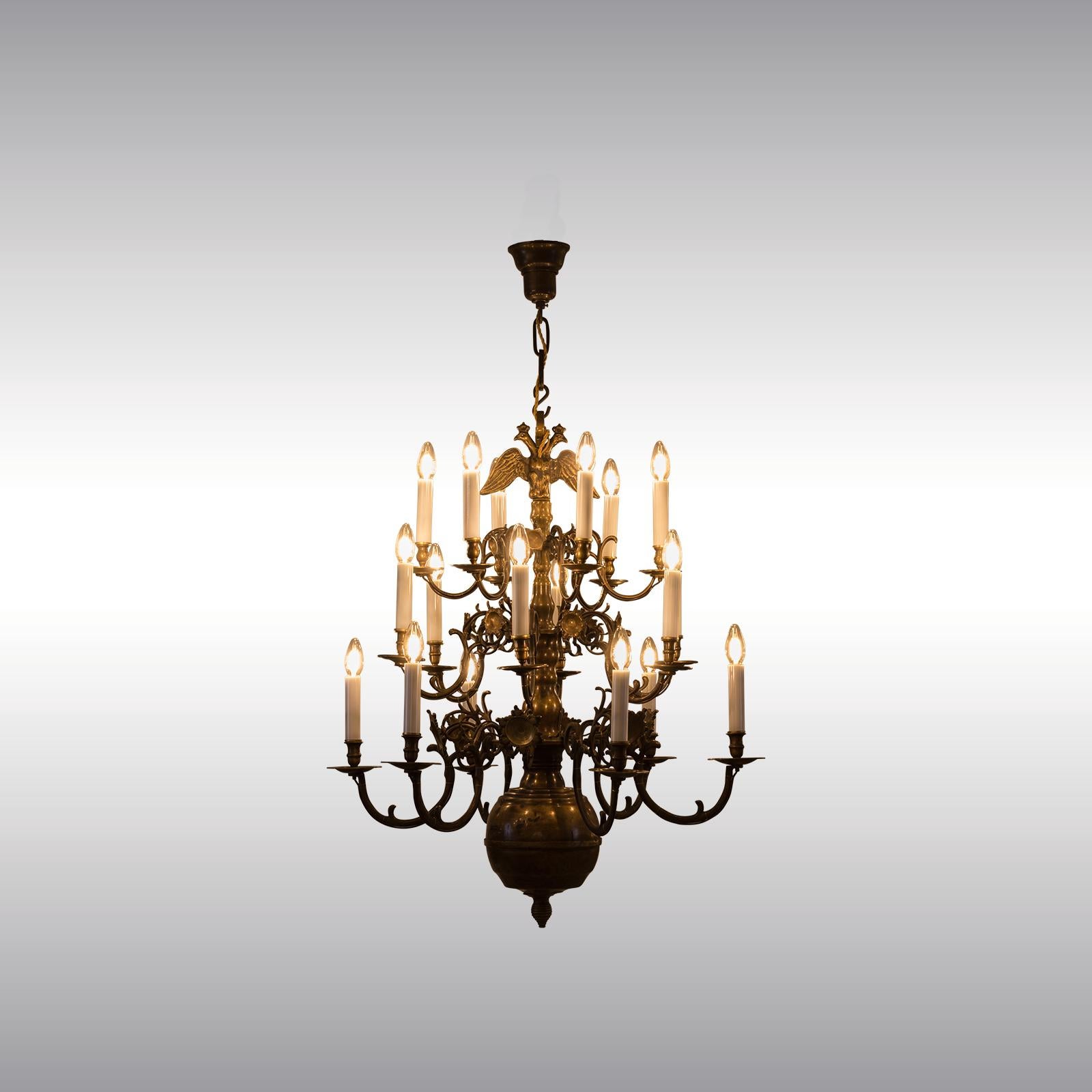 Austro-Hungarian Baroque Bronze Chandelier Original of the time In Good Condition For Sale In Vienna, AT