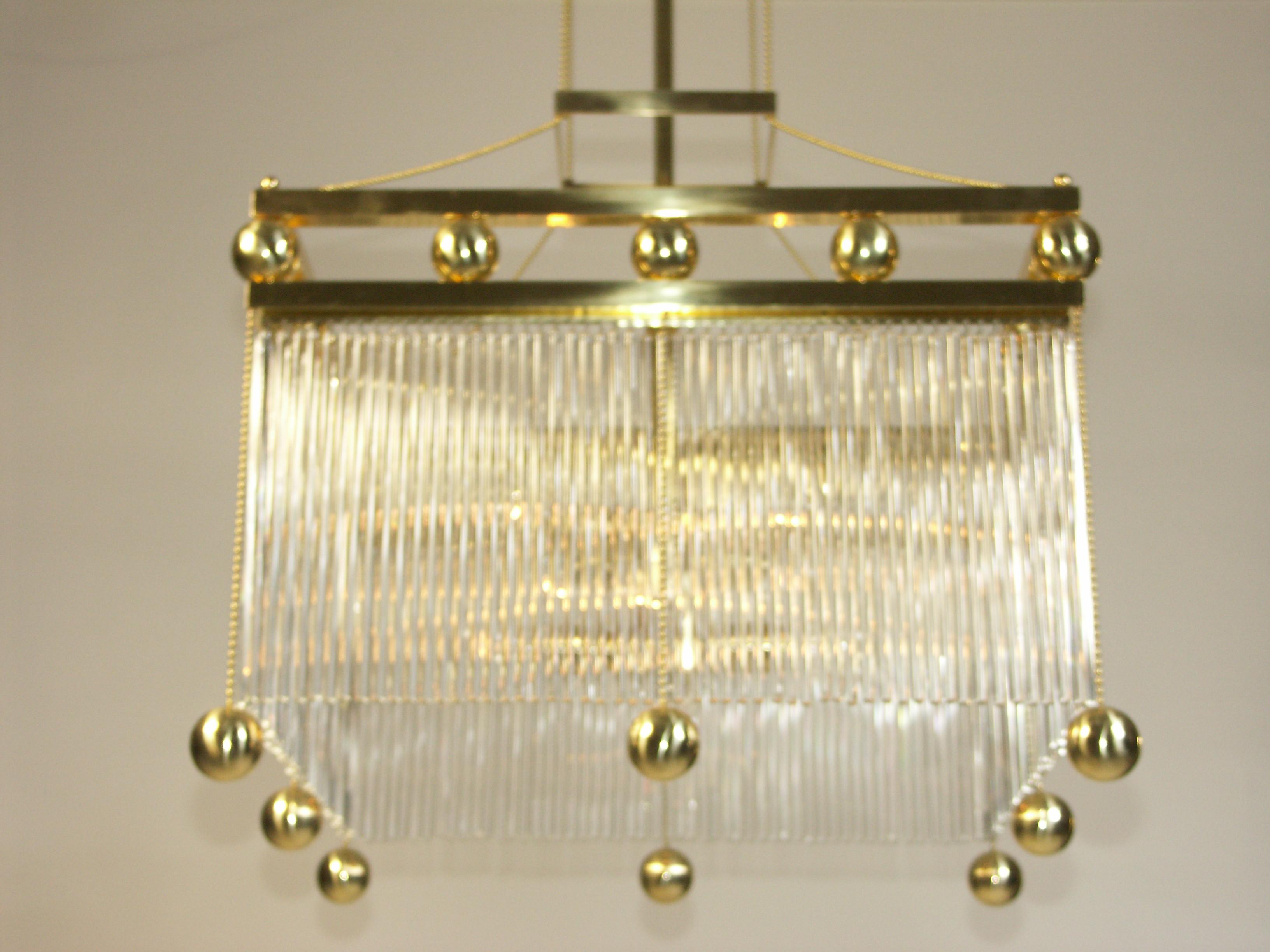 XXI secolo e contemporaneo Lampadario da salotto austro-ungarico Jugendstil in vetro e ottone, riedizione in vendita