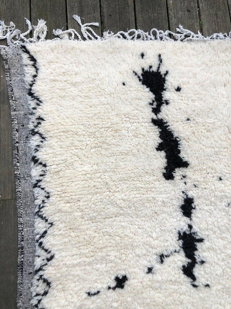 Autentic Old Beni Oaurain Moroccan Rug, Vintage Berber Carpet For Sale