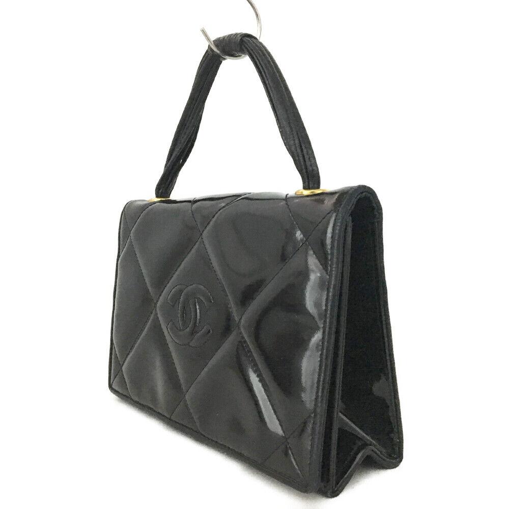 Black Auth. Chanel CC Quilted Leather Hand Bag For Sale
