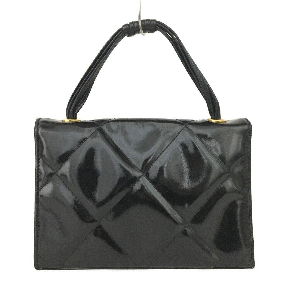 Auth. Chanel CC Quilted Leather Hand Bag In Good Condition For Sale In Pasadena, CA