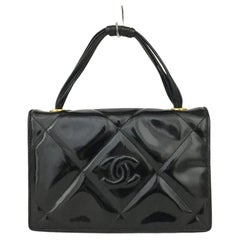 Vintage Auth. Chanel CC Quilted Leather Hand Bag