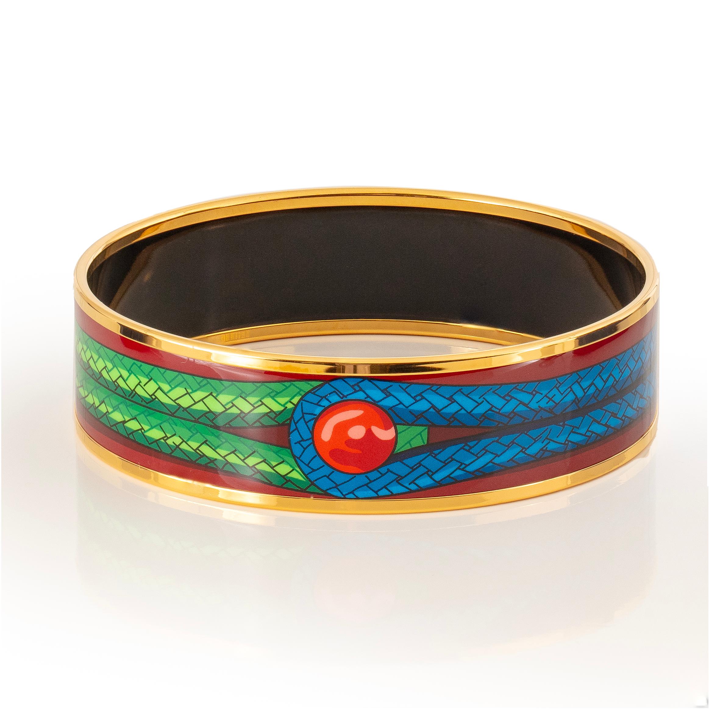 BRACCIALE - Brandebourgs - EGP - Red Blue Green - 70-17mm NWOTS - 2312231818

Marchio: Hermès
Tipo/Modello: Bracciale smaltato
Nome del design: Brandebourgs, Froggings
Artista: Cathy Latham-Audibert
Colore: Rouge (Rosso), Bleu (Blu), Vert