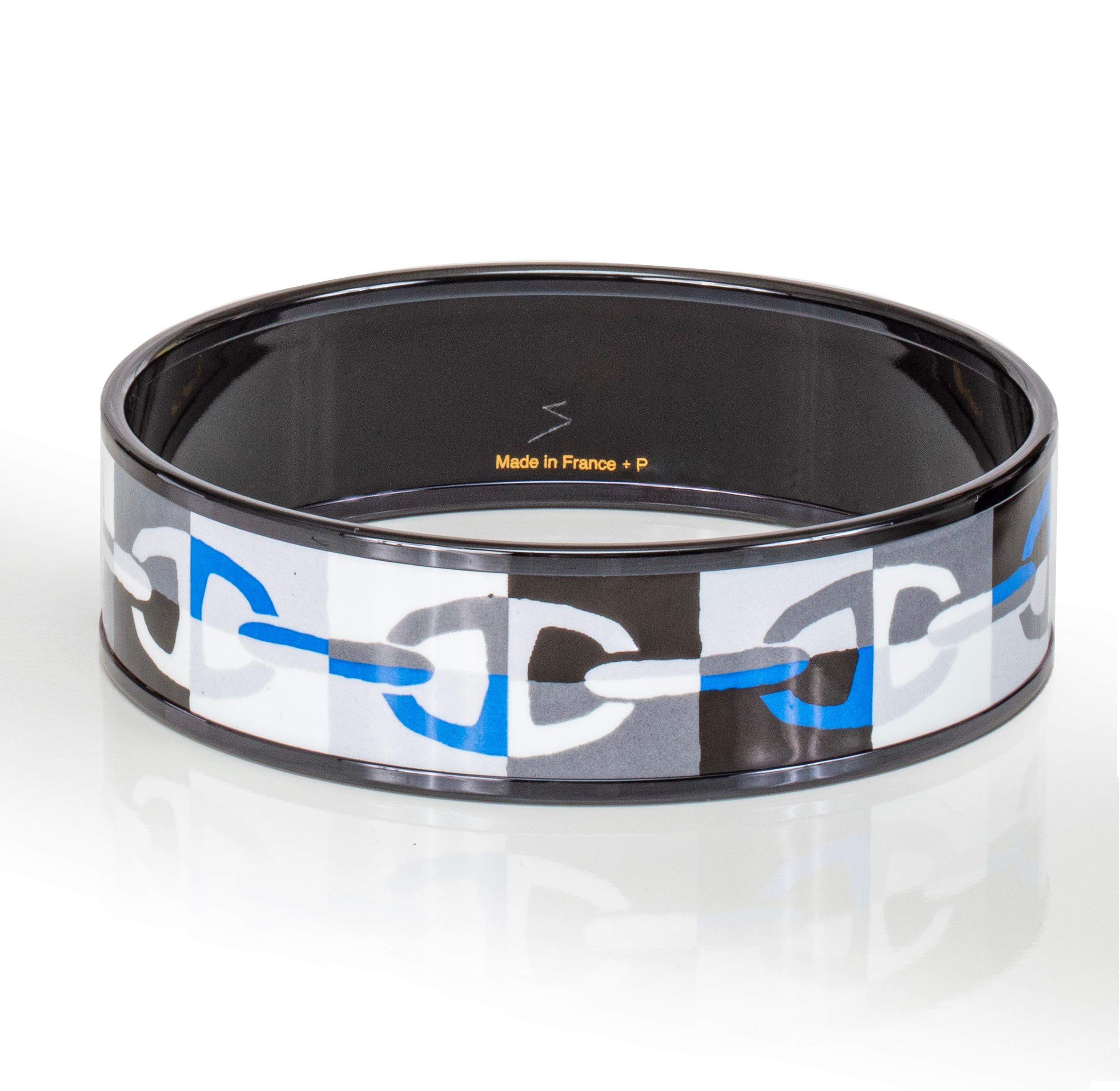 Bracelet Optique Chaine Ancre - EPVD - 65-16mm Blue - NWOTS - 2311192017

Brand: Hermès
Type/Model: Enamel Bangle/Bracelet
Design Name: Optique Chaine Ancre, Optical Anchor Chain
Artist: Anamorphée
Color: Bleu (Blue), Blanc (White), Gris clair