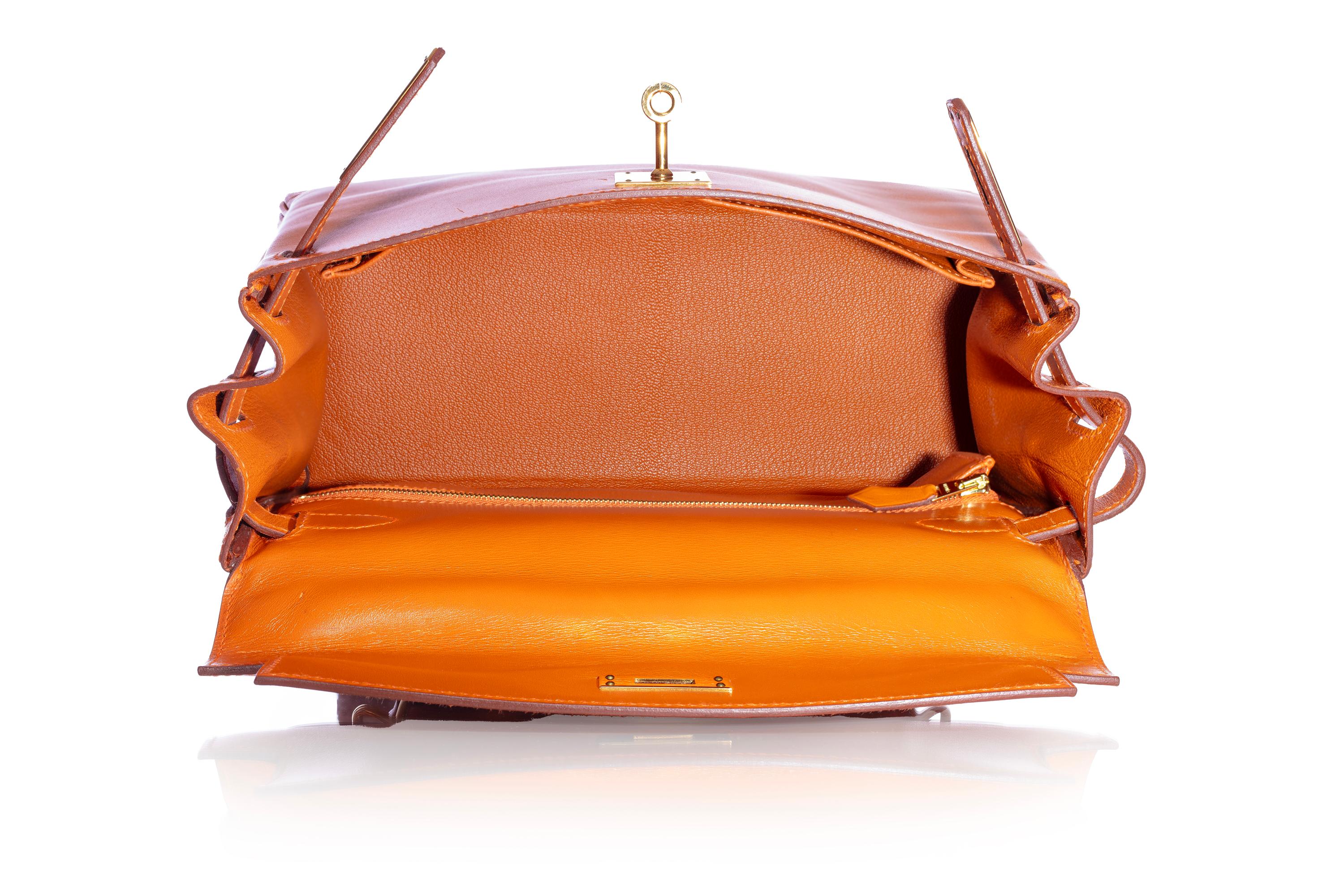Aut. Hermes Kelly Bag Becerro Camel - 28cm - Mint Demo - Nuevo en Nuevo estado para la venta en Ottawa, CA