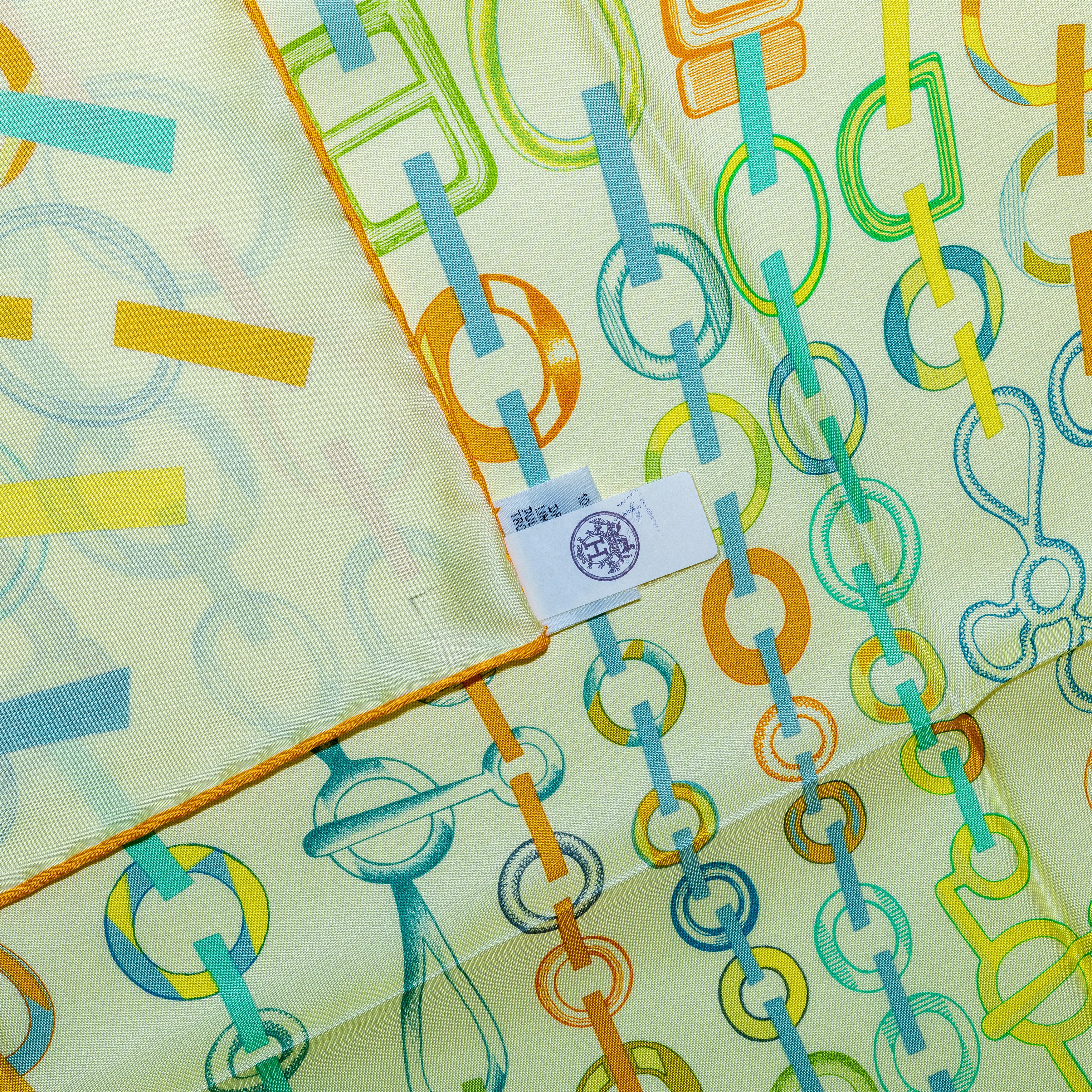 Auth. Hermès Foulard Do Re Boucles - Jaune Soufre Pale New Store Tag en vente 7