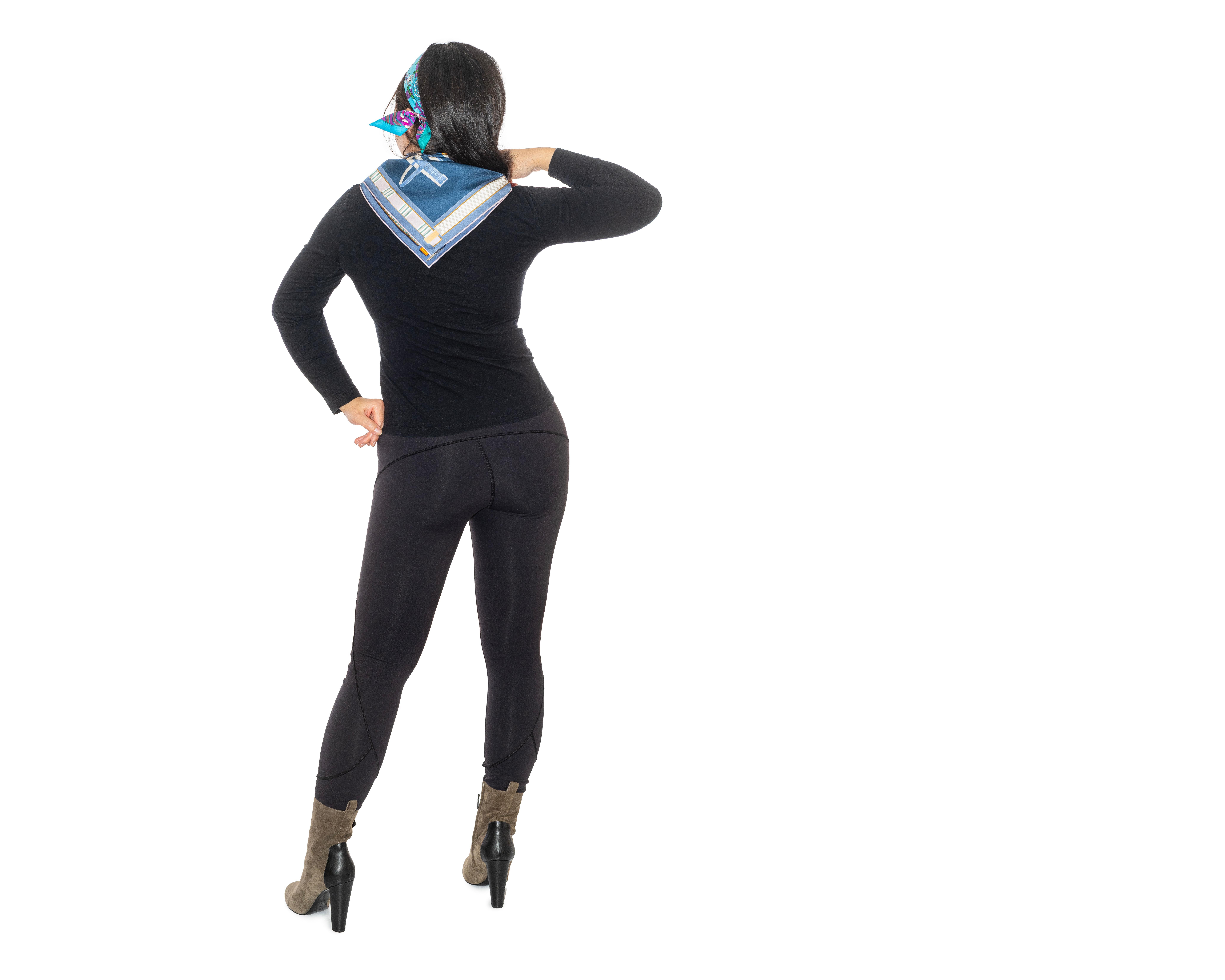 Aut. Hermès Bufanda Lettres Équestres - Bleu Ardoise Vert Nueva Etiqueta de la Tienda en Nuevo estado para la venta en Ottawa, CA