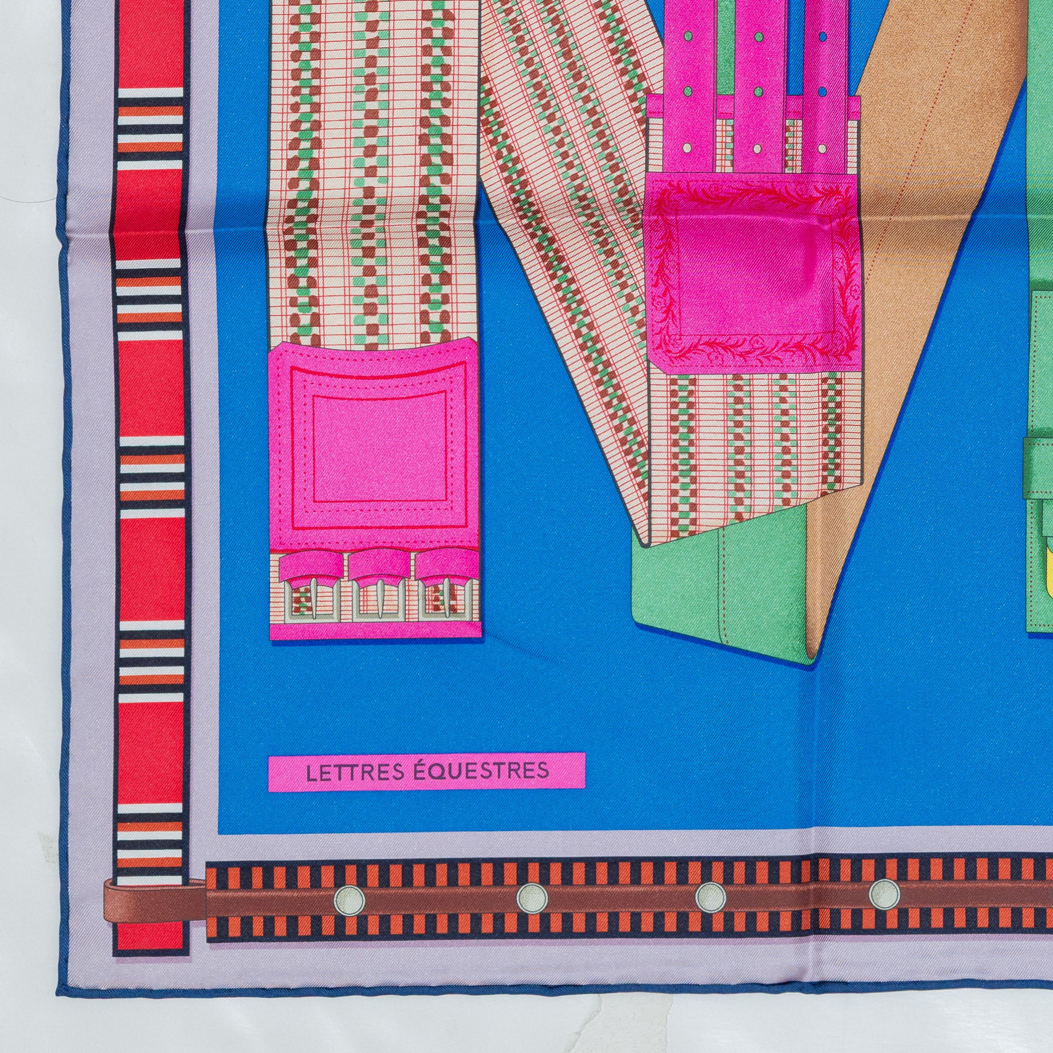 Auth. Foulard Hermès Lettres Équestres - Bleu Azur Vert Rose New Store Tag en vente 4