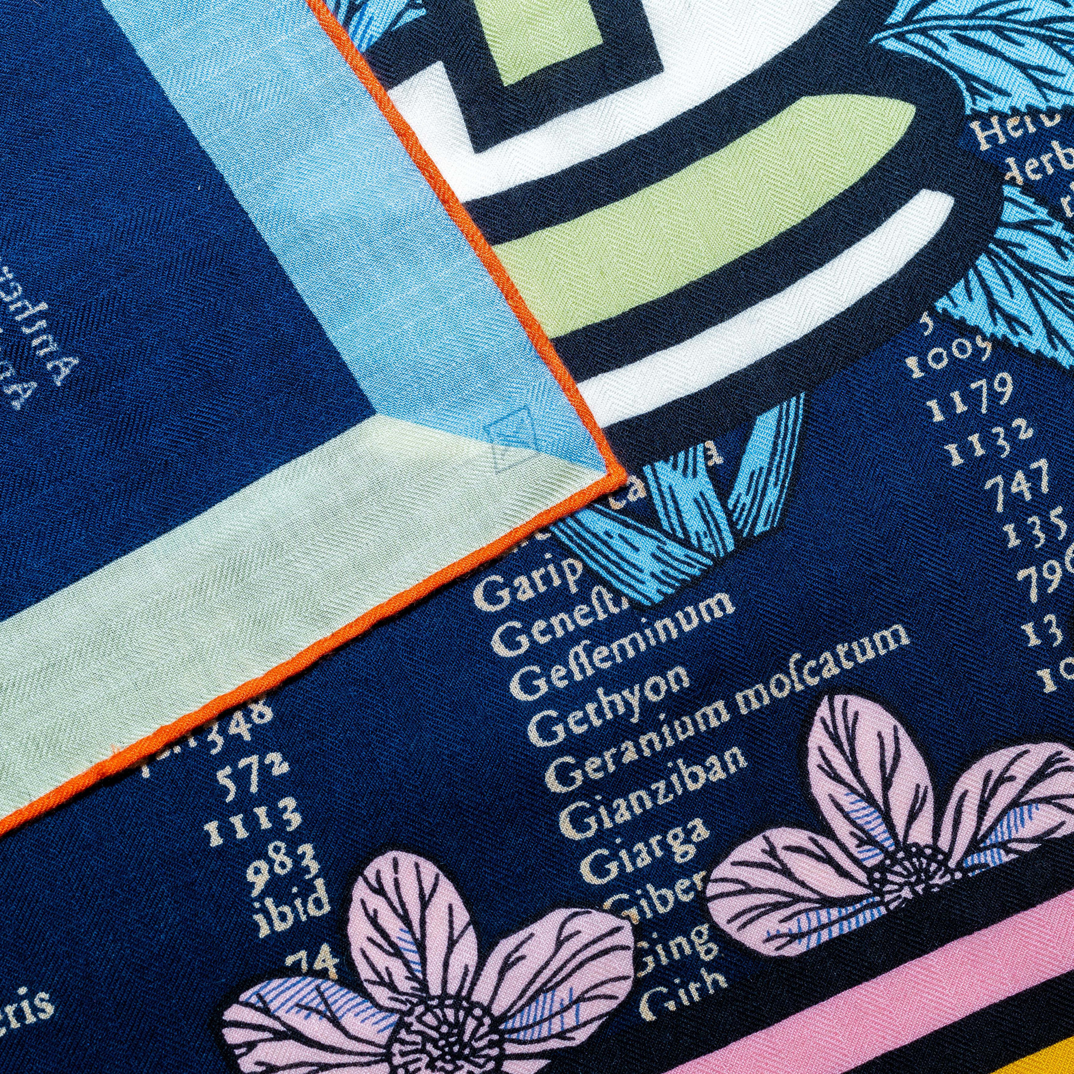 Aut. Chal Hermes CS140 Botanica Grafica Azul Oscuro Naranja - NEw WOCTS en Nuevo estado para la venta en Ottawa, CA