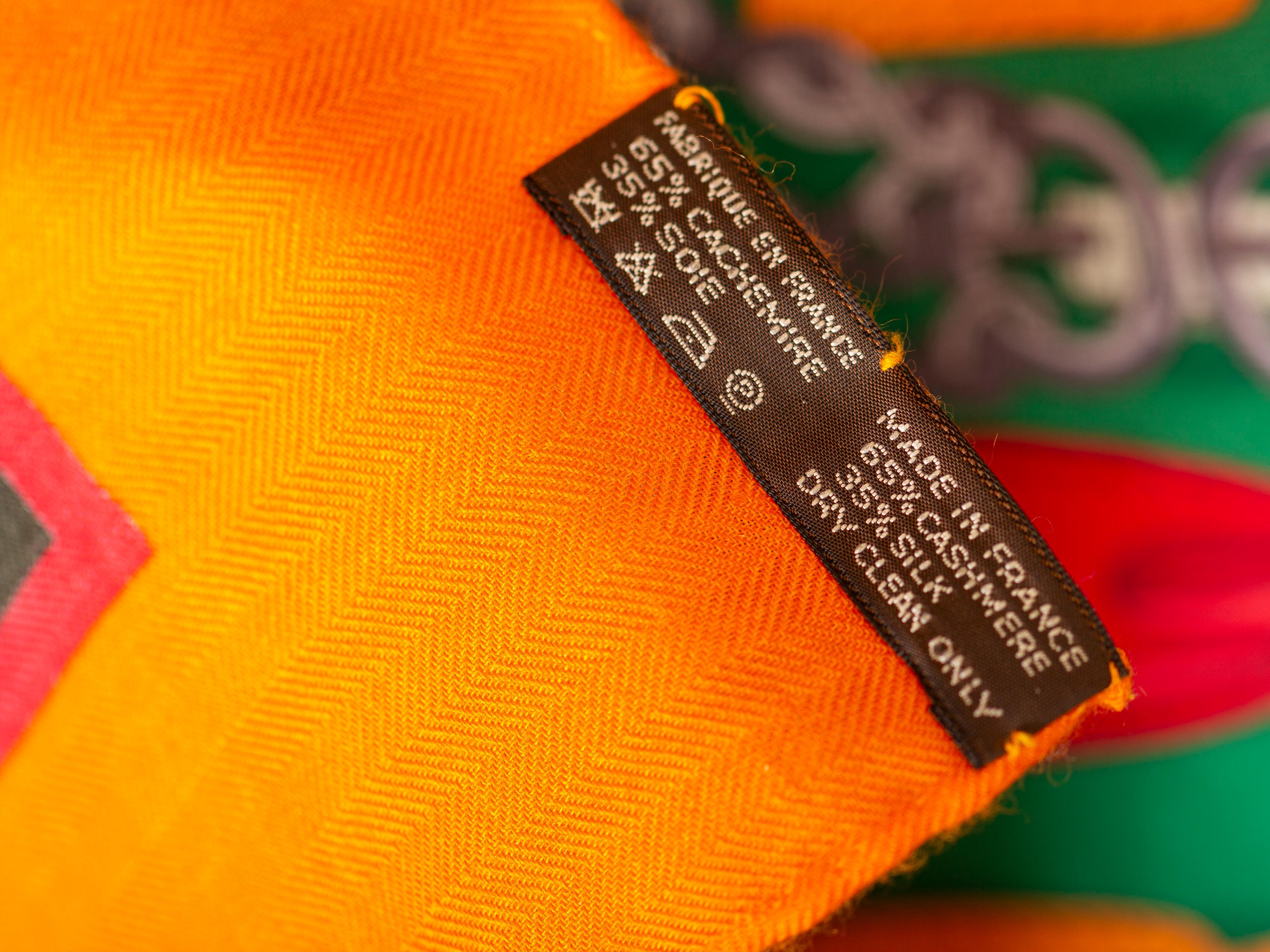 Bouquets Sellier - CS140 - Orange Green - NWCTD - 2001201608

Brand: Hermès
Model: Shawl
Artist : Pierre Marie
Size : 140x140 cm / 55in x 55in
Colour : Orange Green
Type : 35% Silk / 65% Cachemere
Date : 2014
Condition : New With Care Tag
1 pull