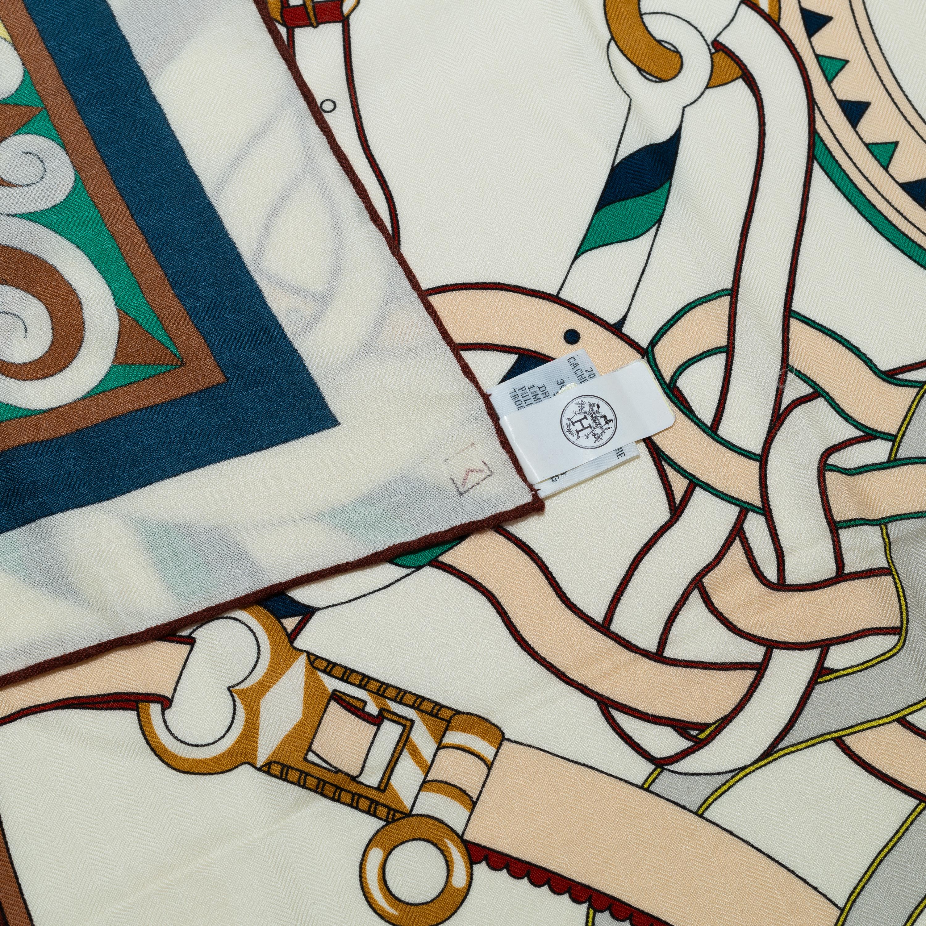 Auth. Hermes Châle CS140 Harnais en Rosace - Blanc Vert Brun New Store Tag en vente 9