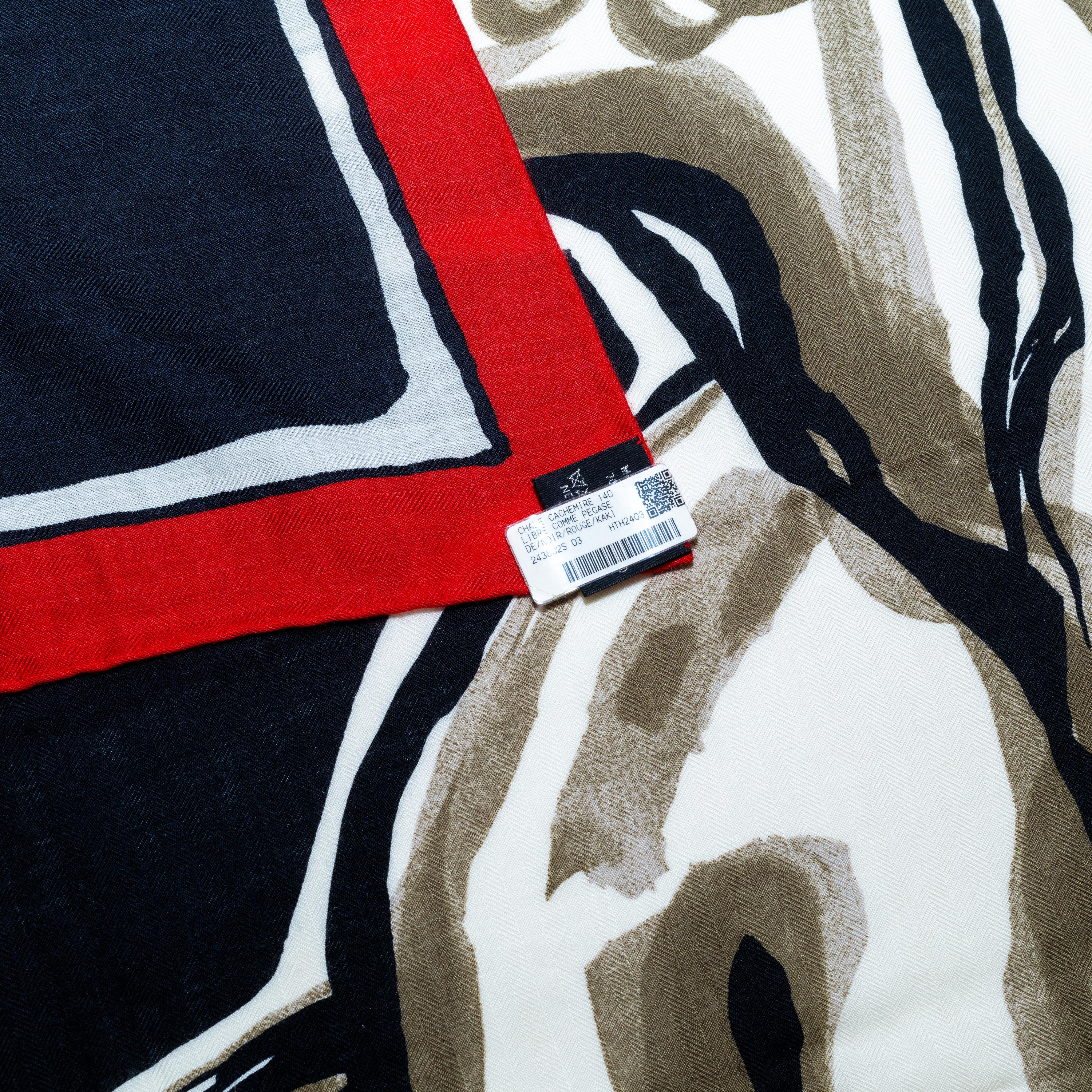 Auth. Hermes Shawl CS140 Libre Comme Pegase - Noir Rouge Kaki - New Store Tag In New Condition For Sale In Ottawa, CA