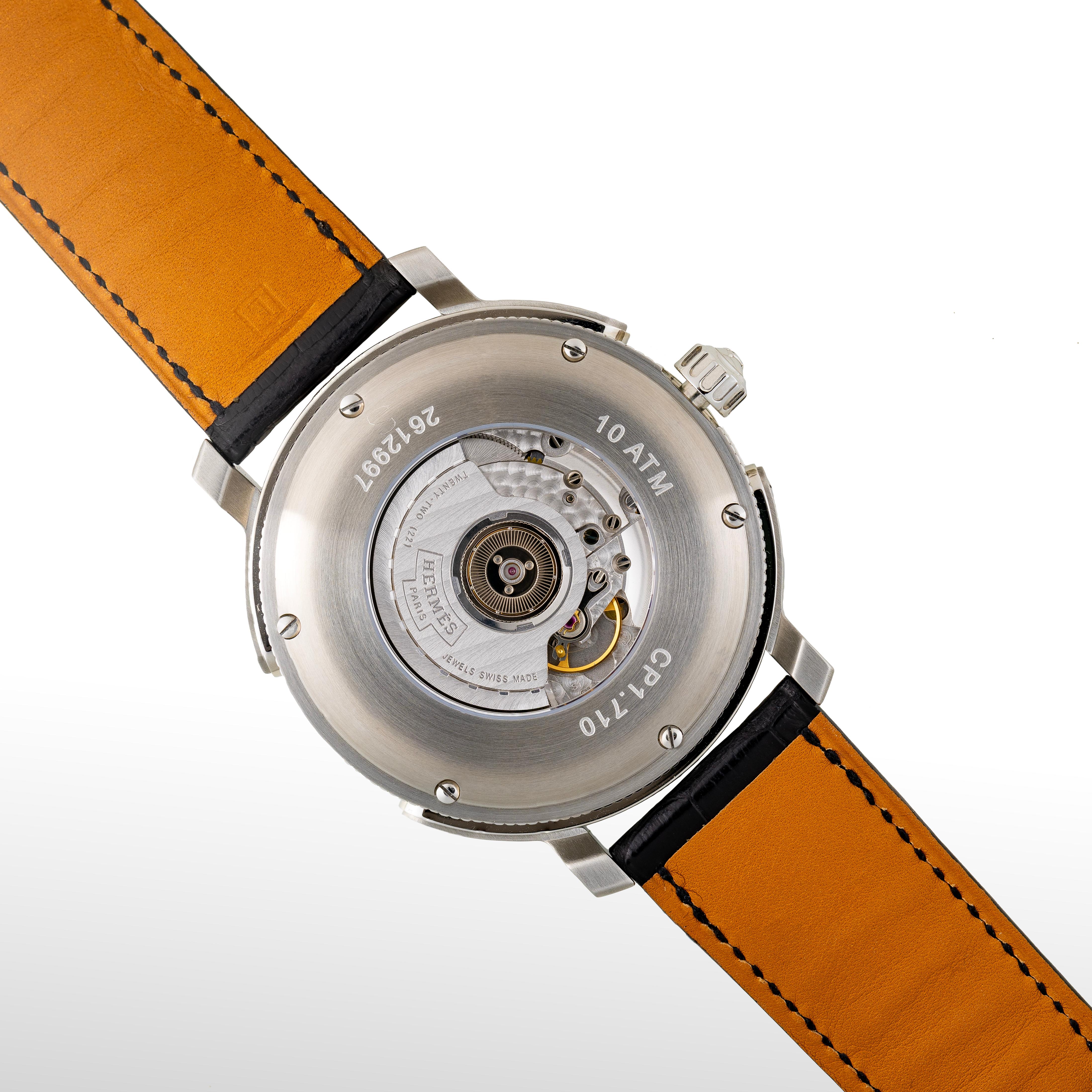 Reloj Hermes Clipper H1 Grande Date - SS - Correa de aligátor - NUEVO - 2411141308

Marca: Hermès
Model: Clipper H1 - CP1.710 Grande Date
Funciones especiales: Función Fecha
Estado: Nuevo sin etiqueta de cuidado S (sin caja), Nunca usado.
Tamaño de
