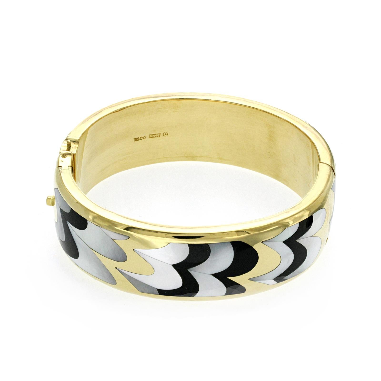 Auth Tiffany & Co., 18k Gold Mother of Pearl Black Jade Inlay Bracelet Bangle 1