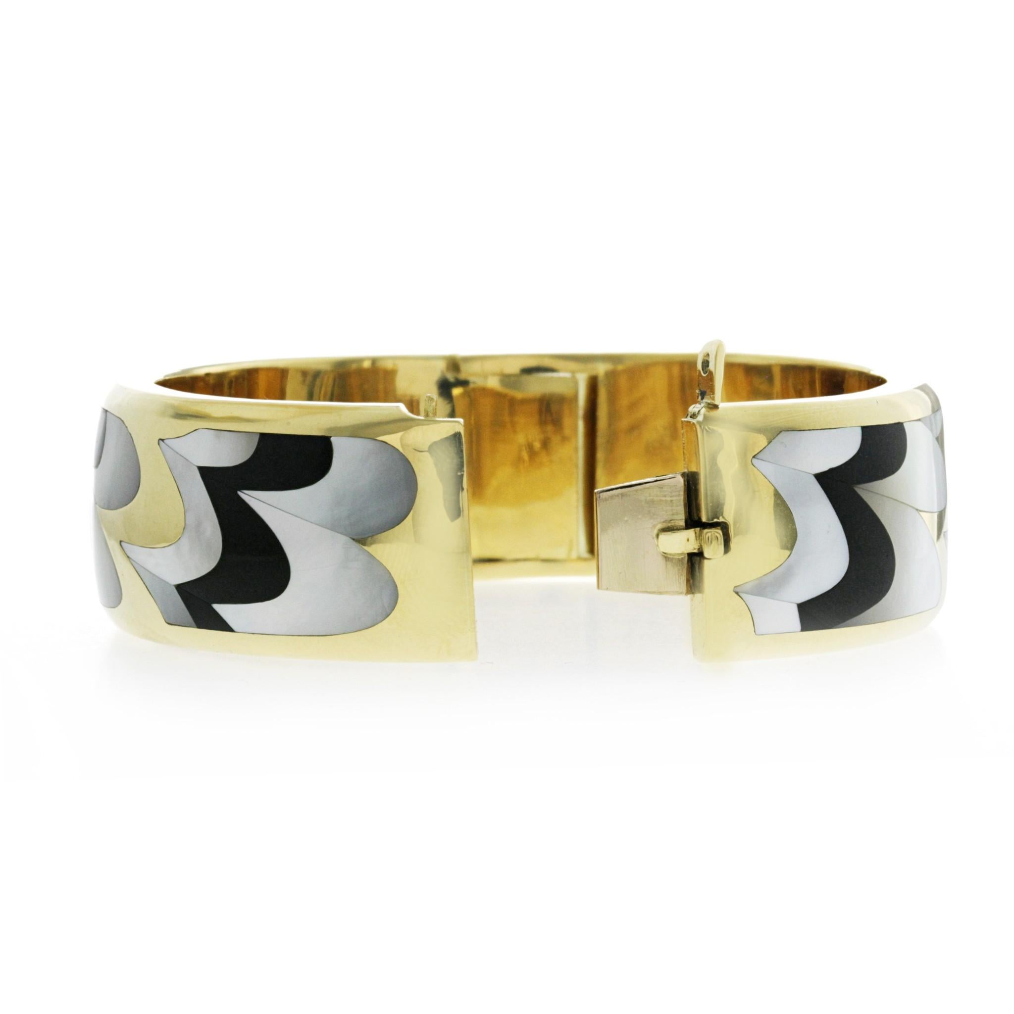 Auth Tiffany & Co., 18k Gold Mother of Pearl Black Jade Inlay Bracelet Bangle 2