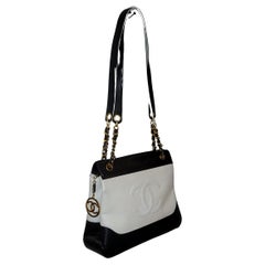 Auth Vintge Chanel Rare Shoulder Bag with/Gold Accents