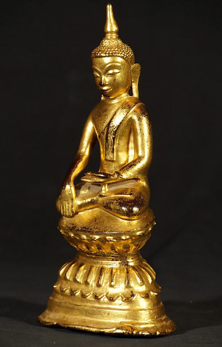 Authentic 18th Century Antique Bronze Buddha Statue from Burma: Original Buddhas For Sale 2