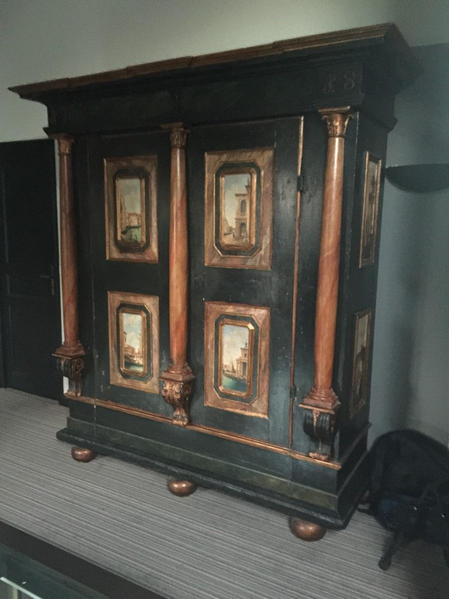 Amazing Italian cabinet from 1718 hand-painted on wood, beautiful Venice scenes! Excellent condition!
 