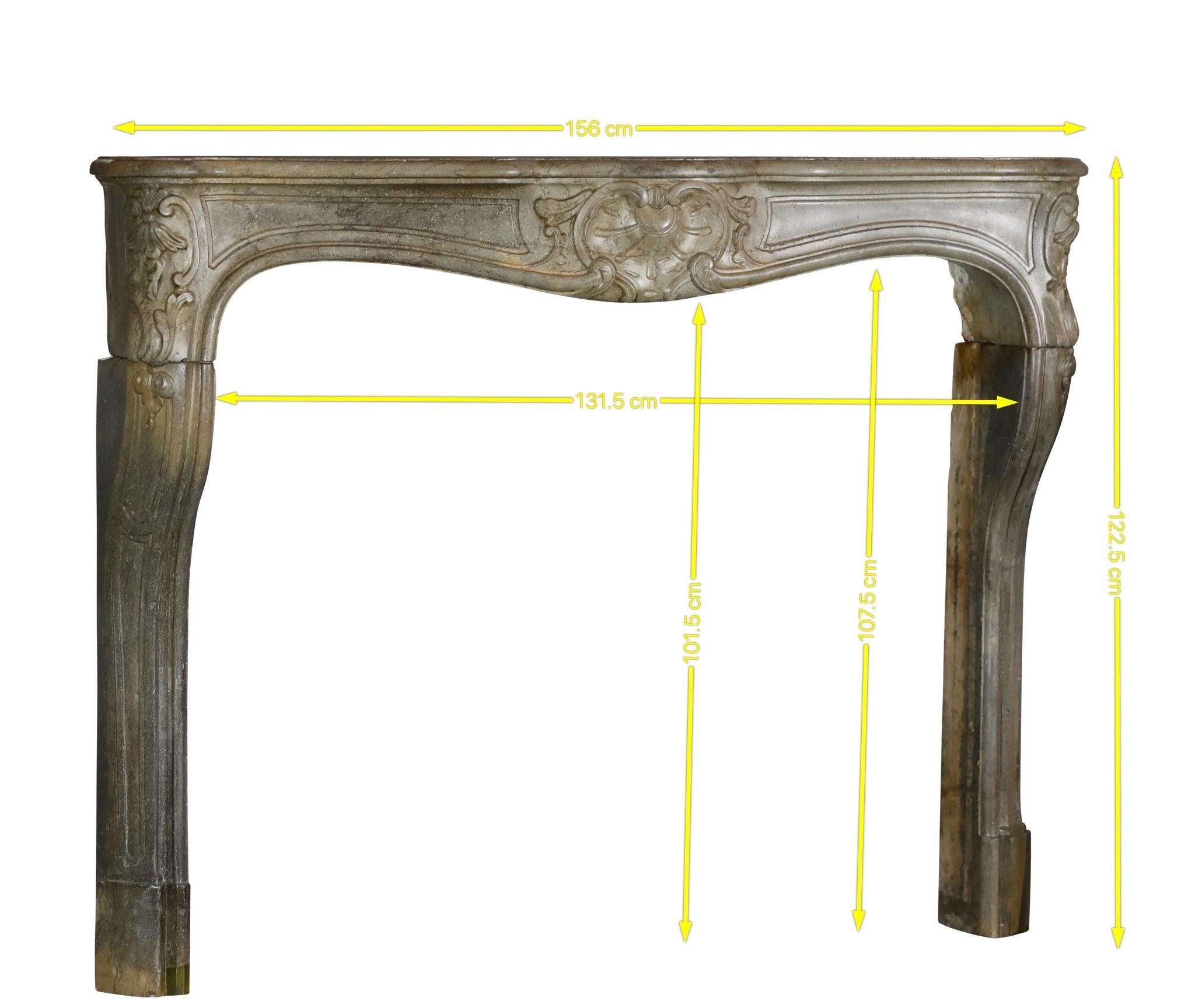 Regency Autentico caminetto decorativo in pietra francese del XVIII secolo in vendita