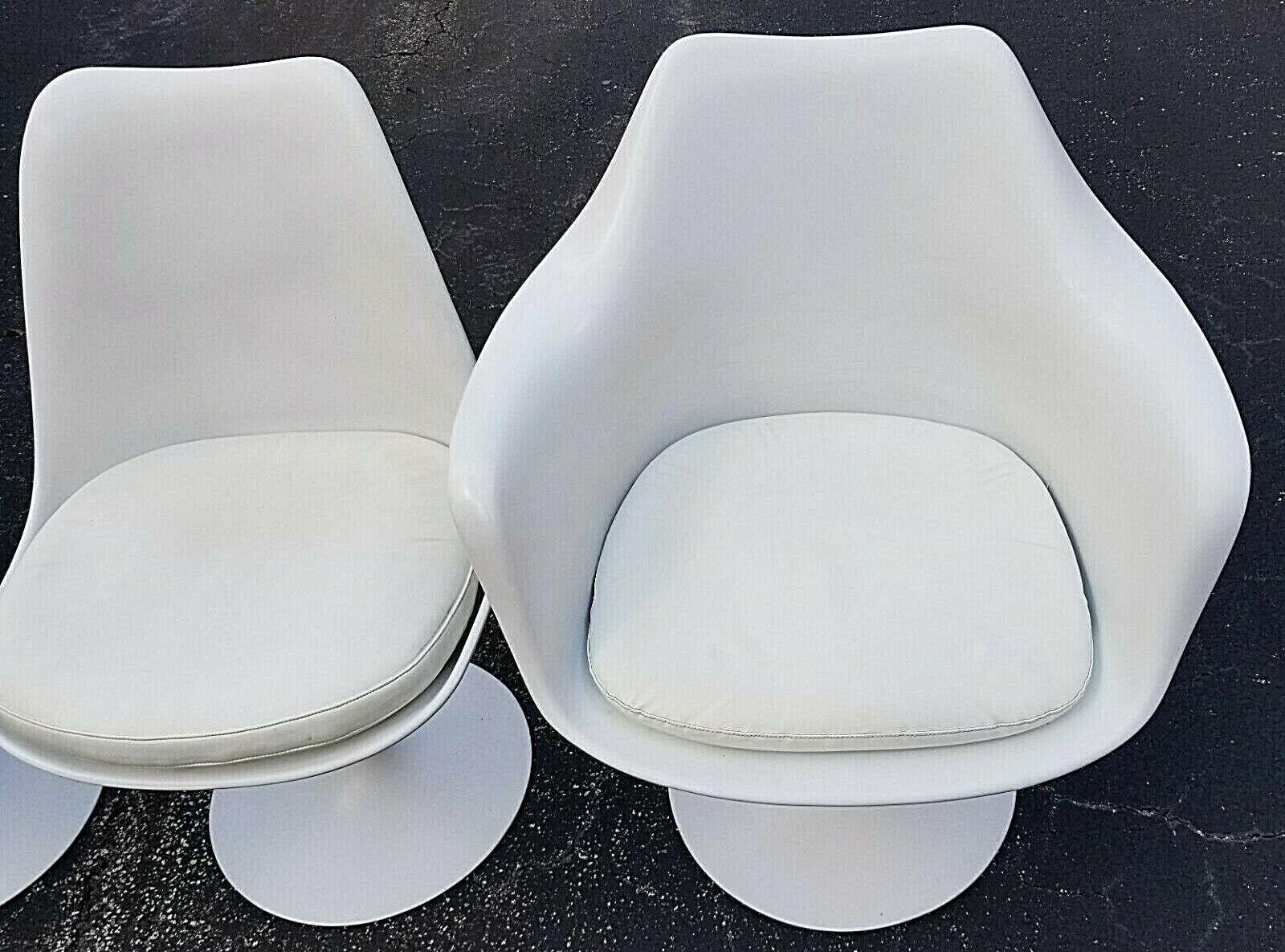 Authentic 1970's Knoll Eero Saarinen Tulip Swivel Dining Chairs, Set of 4 In Good Condition In Lake Worth, FL