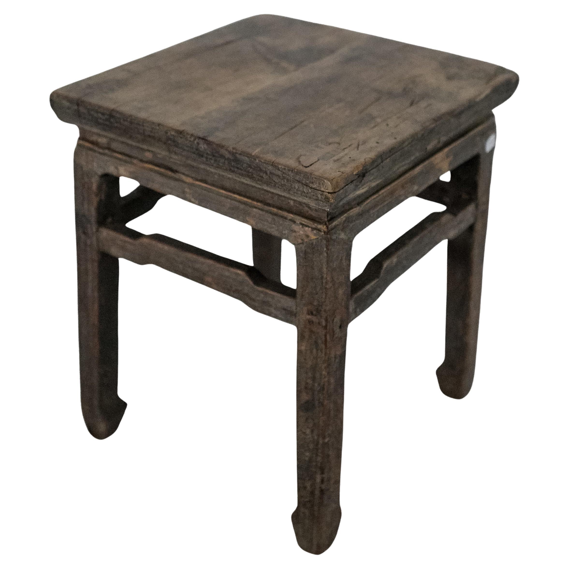 Authentique table d'appoint en noyer chinois du XIXe siècle - Pièce d'appoint asiatique ancienne en vente
