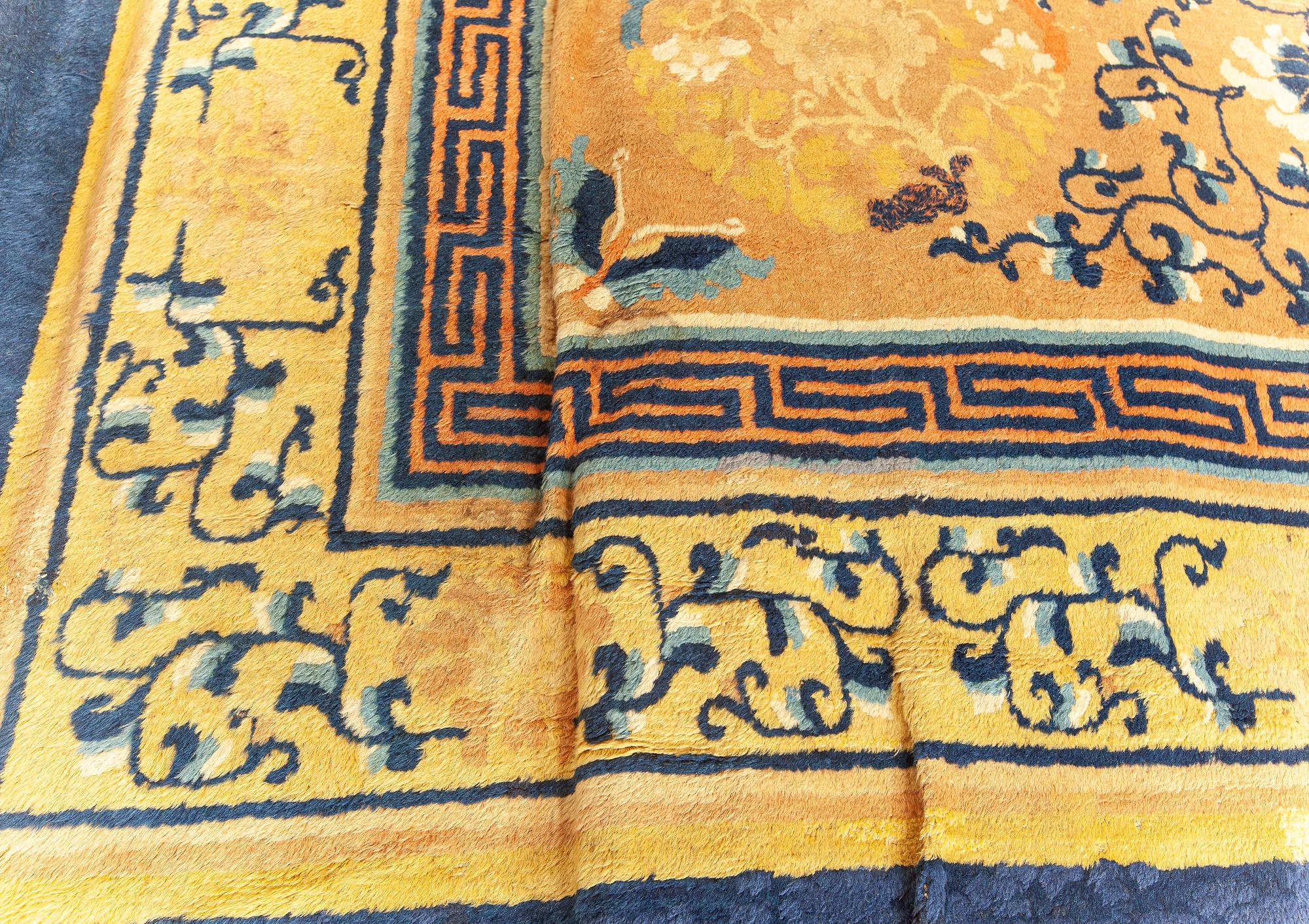 Authentic 19th Century Chinese Yellow Handmade Rug In Good Condition For Sale In New York, NY