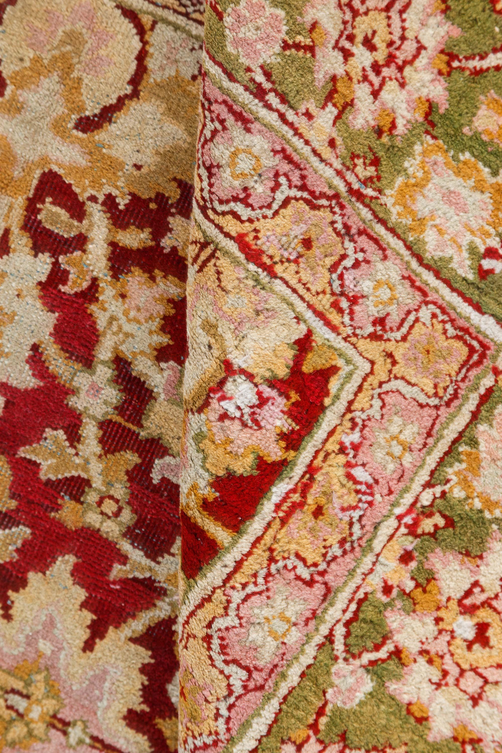 Authentischer indischer Botanischer Teppich aus Amritsar aus dem 19. (Indisch) im Angebot