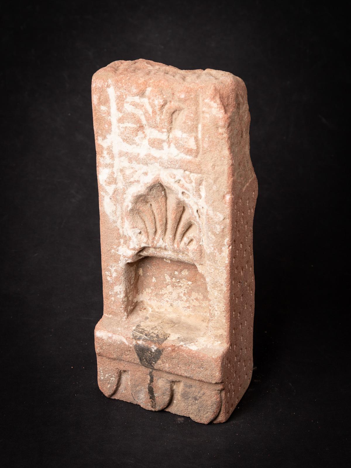 Authentic 19th Century Indian Sandstone Temple Originalbuddhas For Sale 7